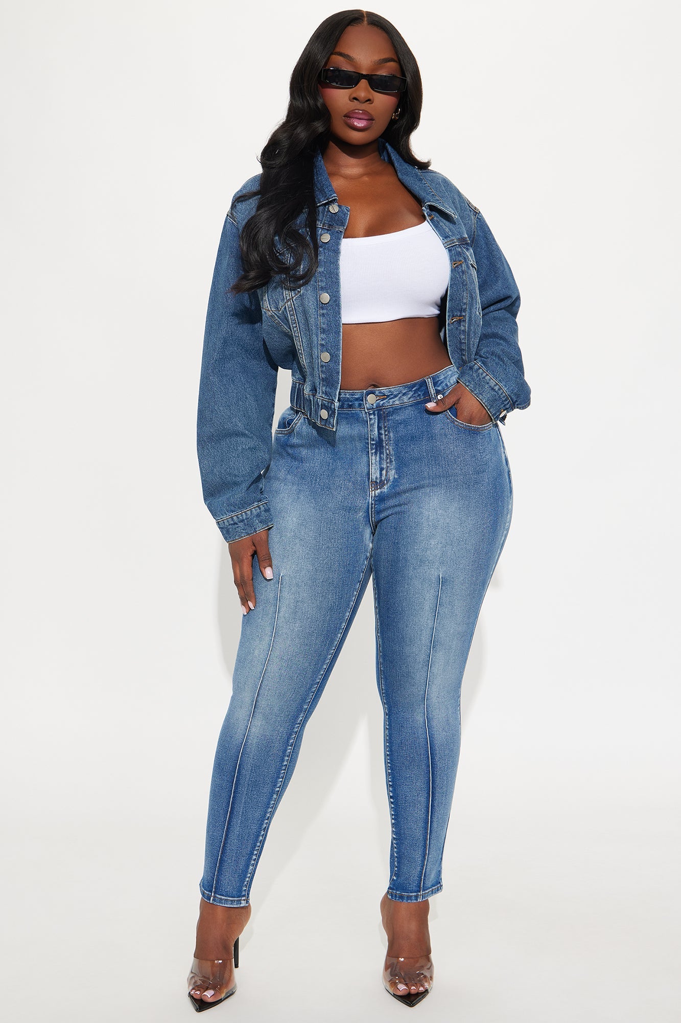 Seamingly Beautiful Low Rise Skinny Jeans - Medium Wash
