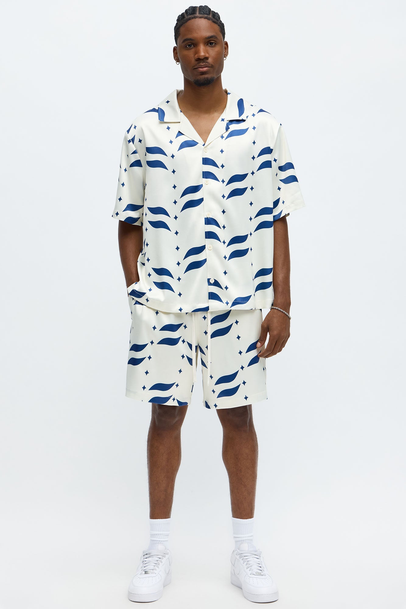 Relaxed Star Panel Short - Cream/combo