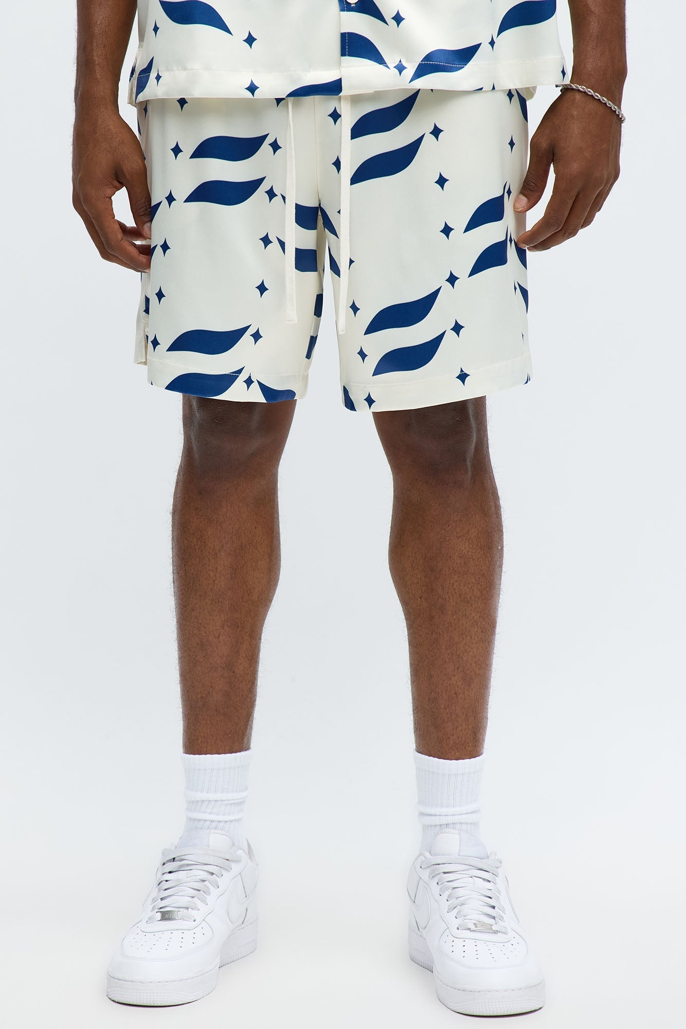 Relaxed Star Panel Short - Cream/combo