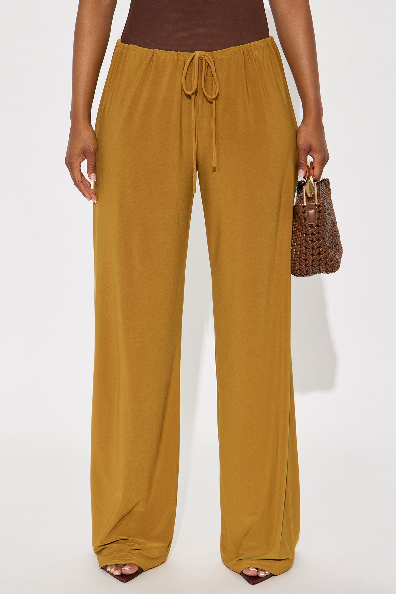 Focused On You Low Rise Wide Leg Pant 32 - Gold