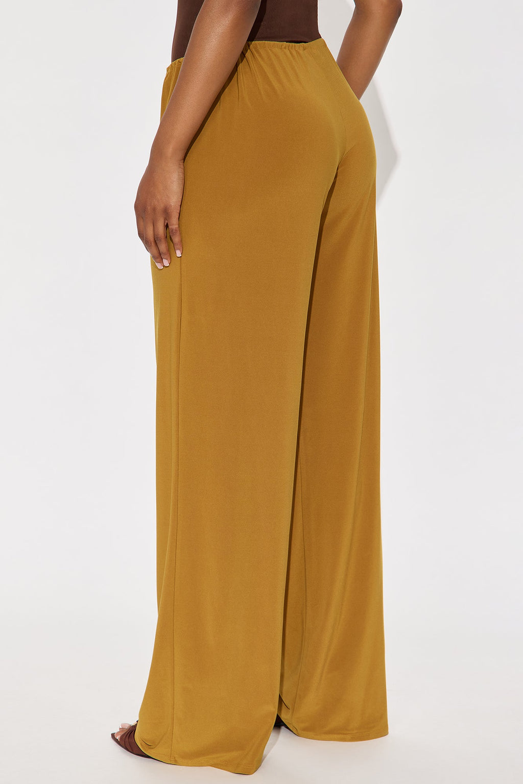 Focused On You Low Rise Wide Leg Pant 32 - Gold