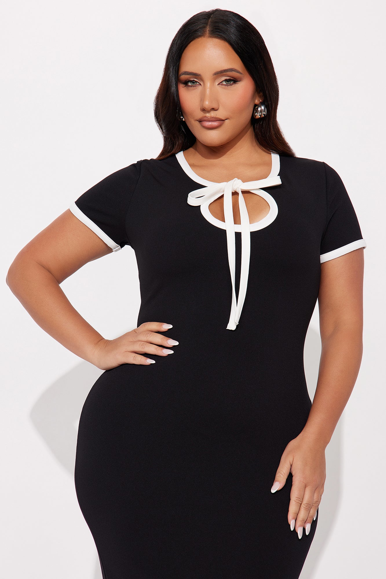 Set The Bar Short Sleeve Midi Dress - Black/White