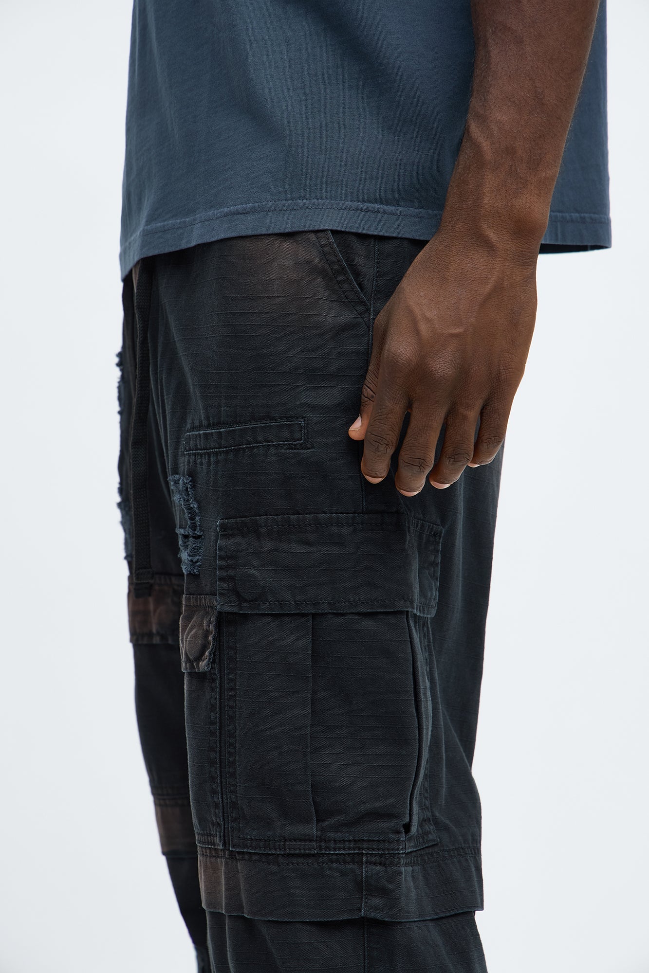 Baggy Burn It Up Distressed Cargo Pants - Black