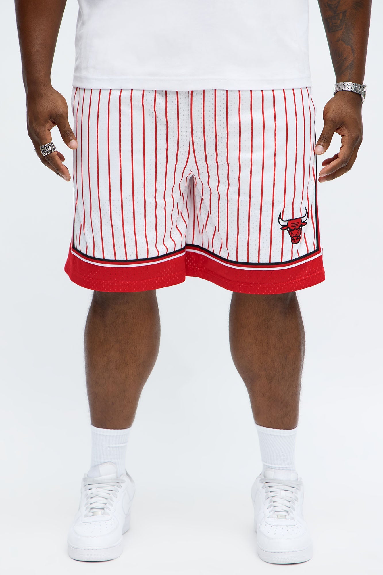 Bulls Relaxed Fit Striped Shorts - Cream