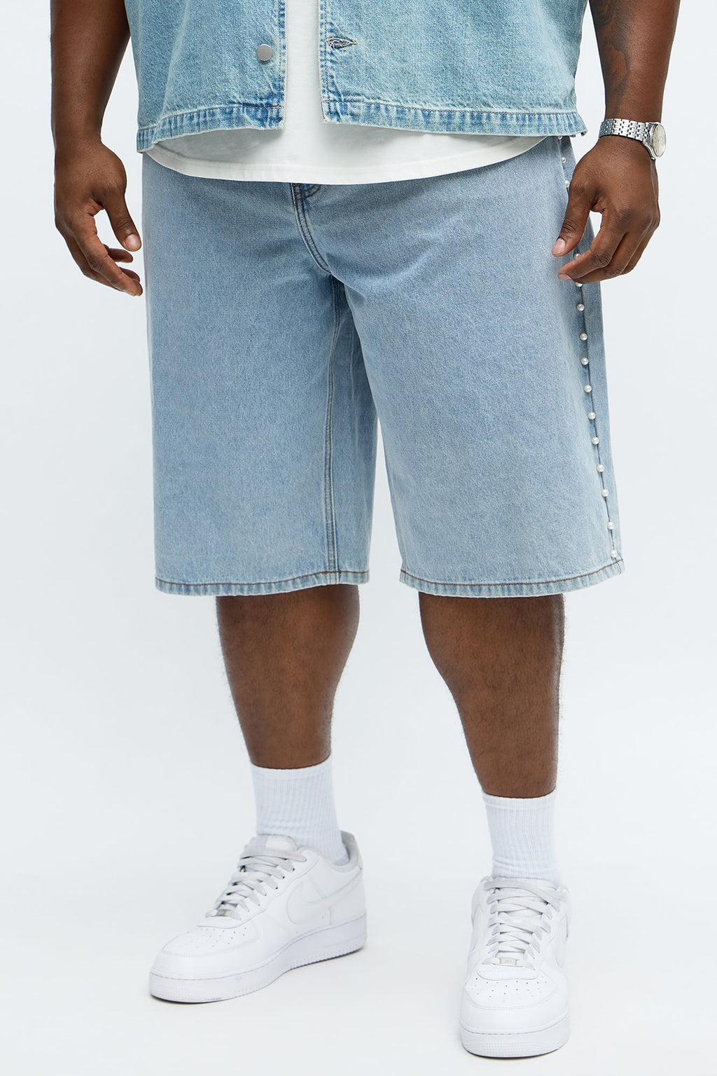 Baggy Pearls Along The Side Denim Short - Light Wash