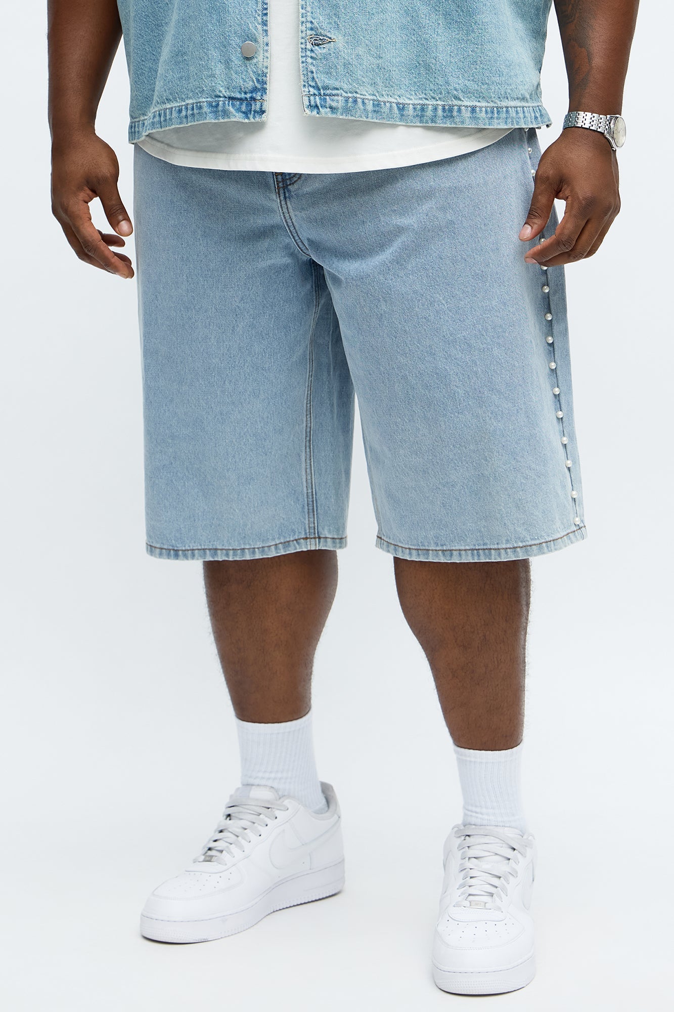 Baggy Pearls Along The Side Denim Short - Light Wash