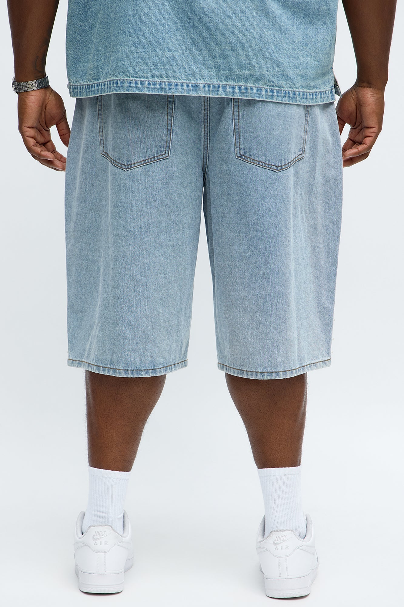 Baggy Pearls Along The Side Denim Short - Light Wash