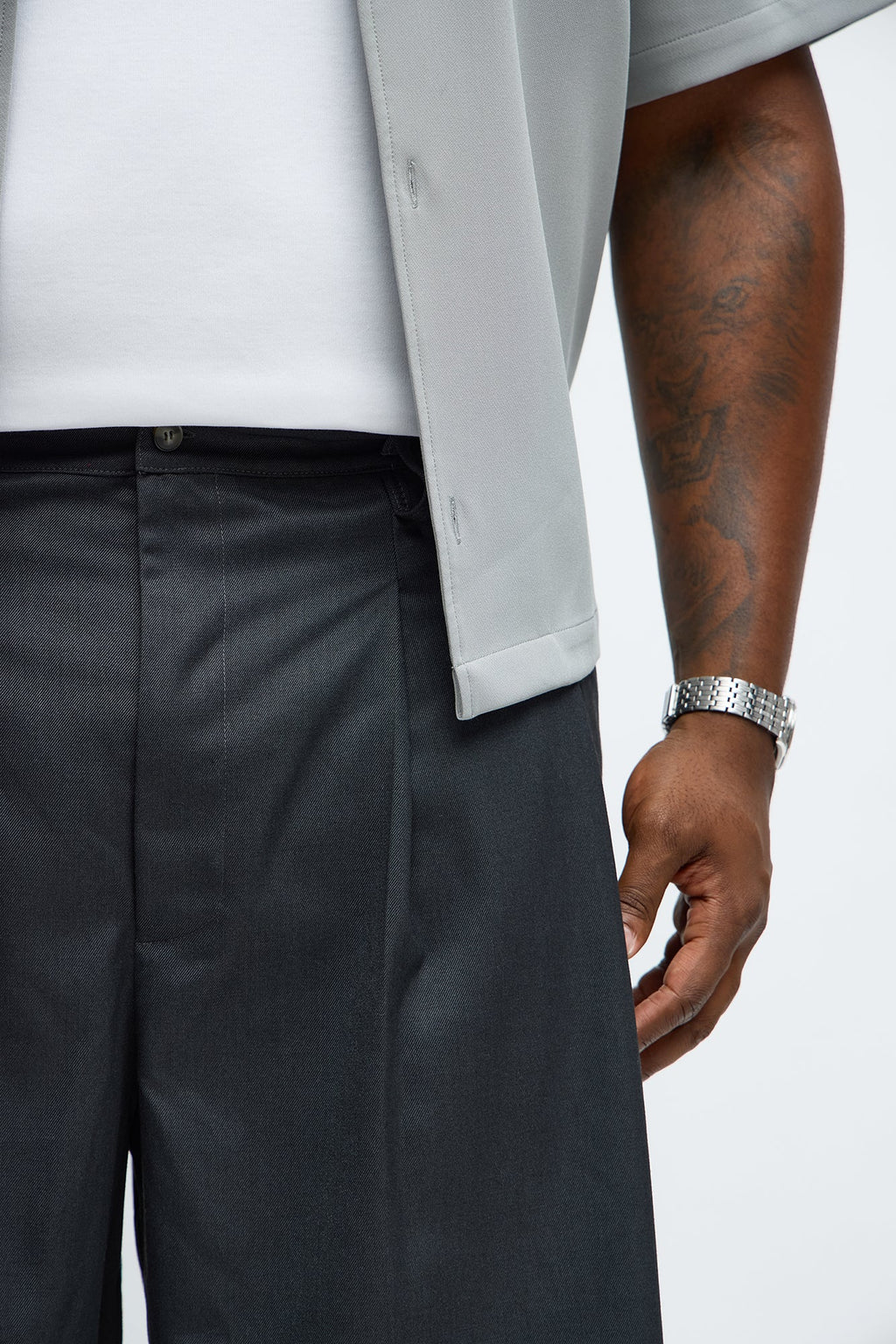 Baggy Pleated Street Car Trouser Short - Charcoal