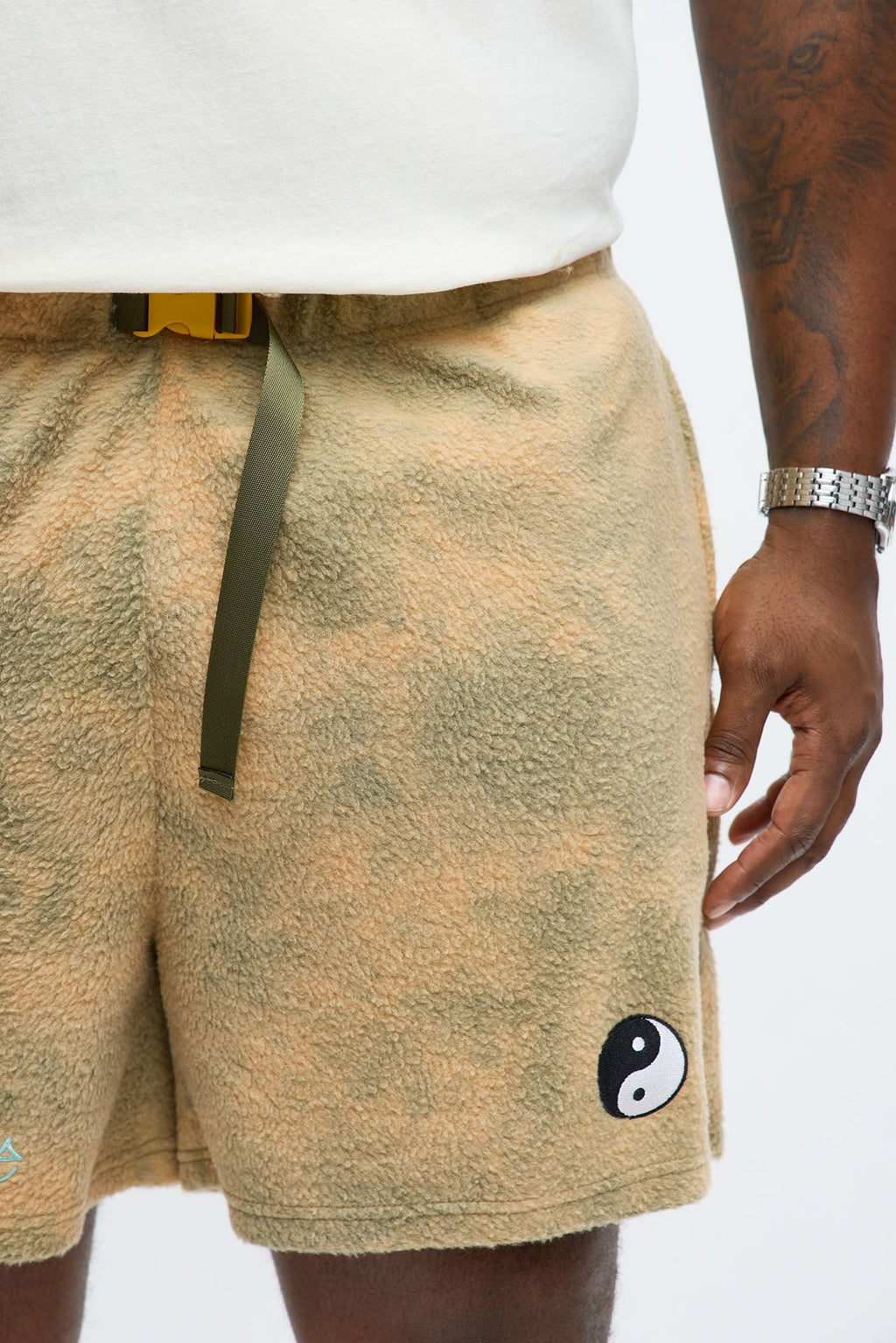 Relaxed Yin Yang Sherpa Textured Shorts - Brown