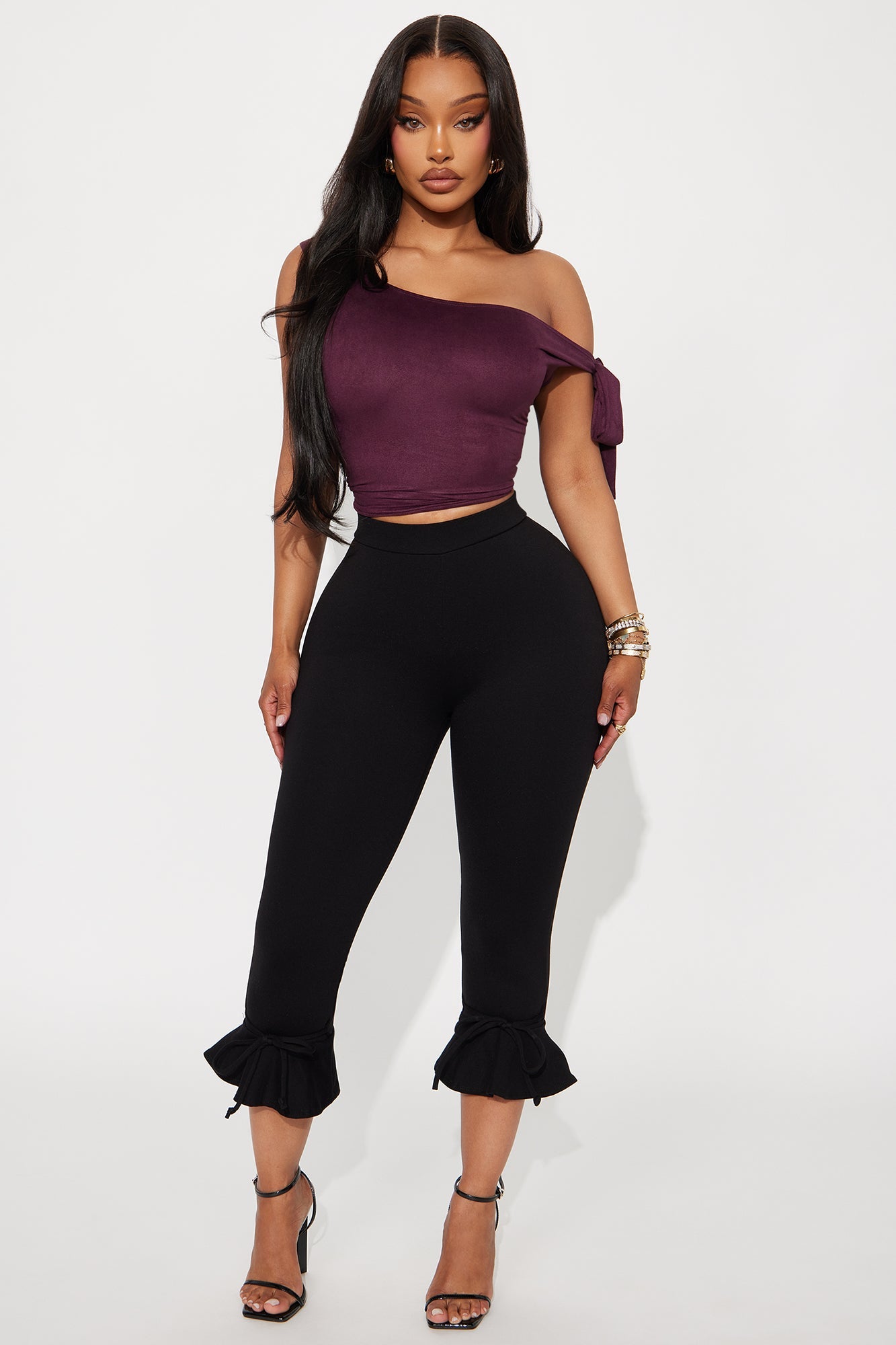 Kasia Ponte Ruffled Capri Legging - Black