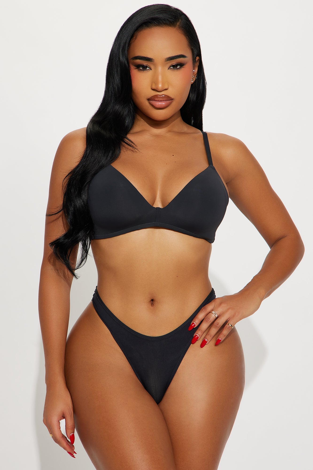 Nova Molded Wireless Bra - Black