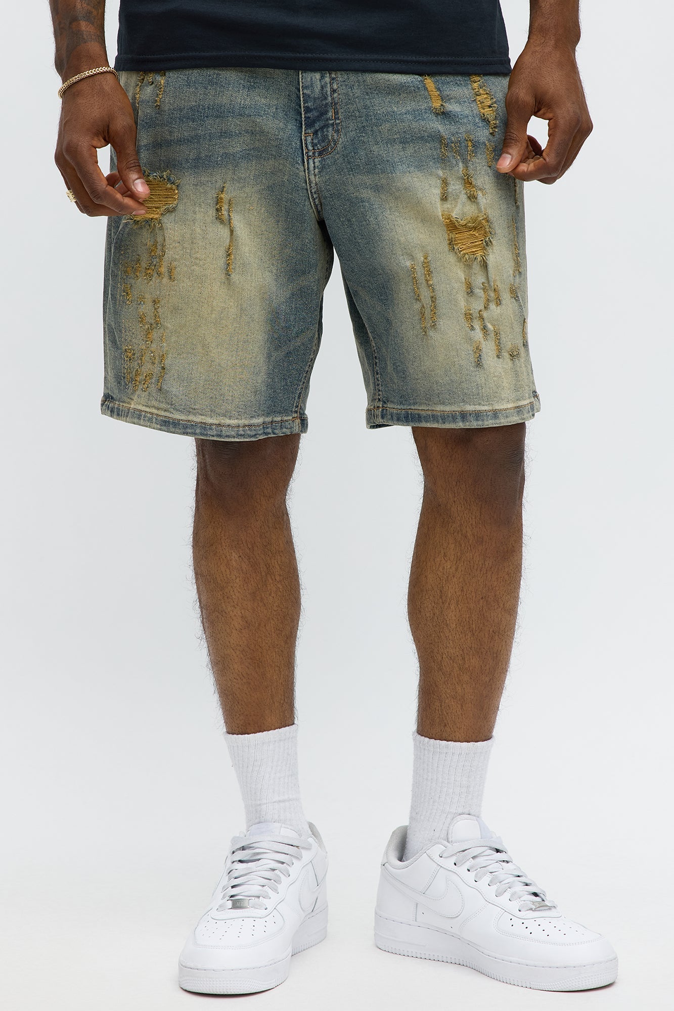 Relaxed Looking Out Ripped And Repair Denim Shorts - Vintage Blue Wash