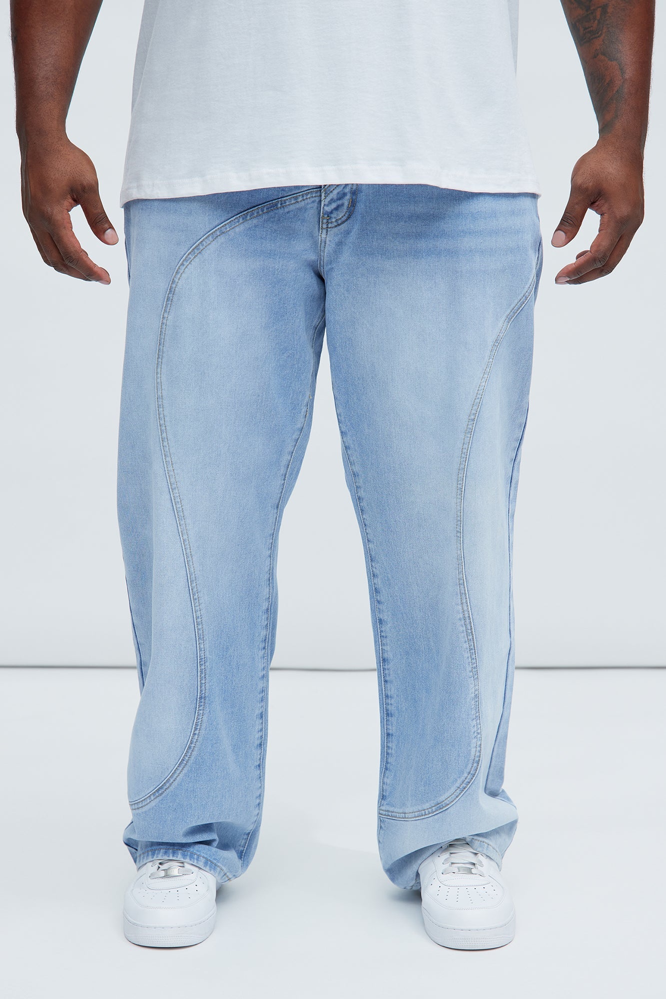 Lava Flow Straight Jeans - Light Wash