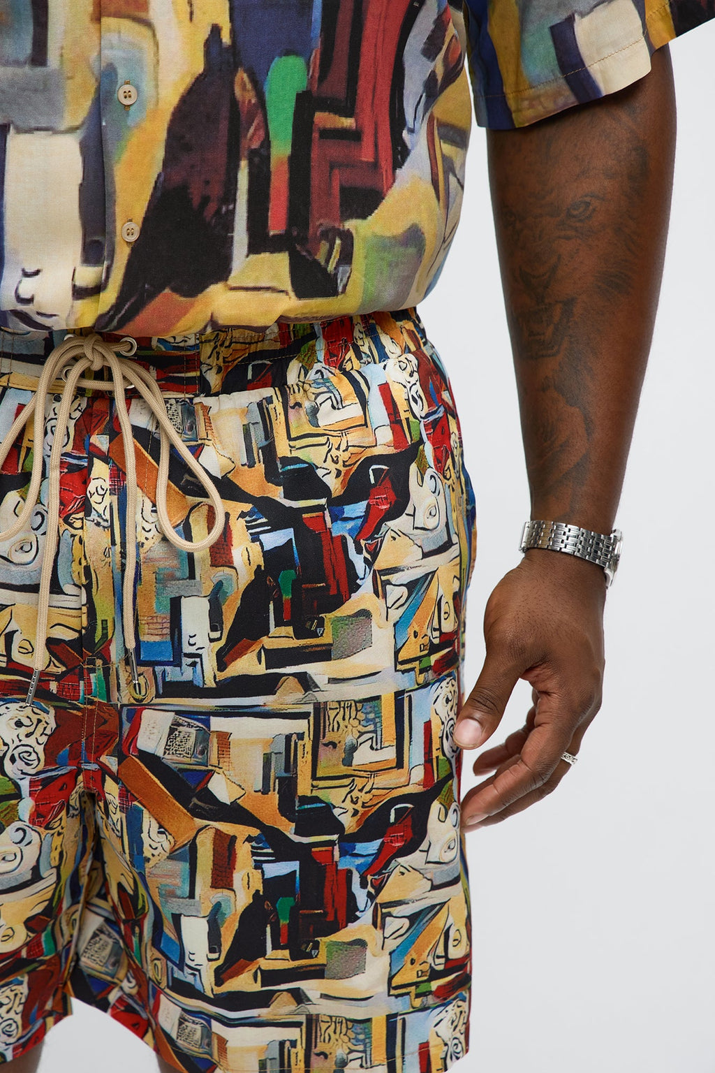 Relaxed Picasso A La Hummingbird  Shorts - Multi Color