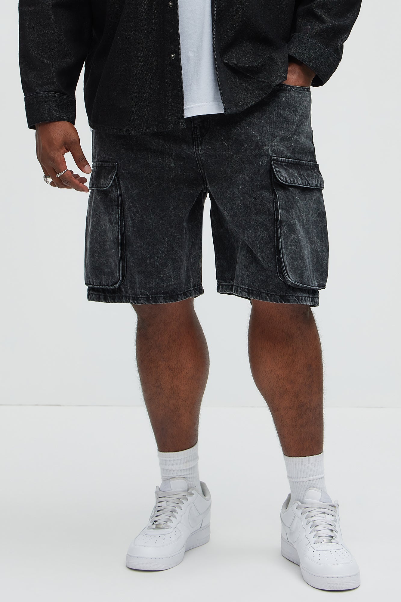 Clover Relaxed Shorts - Black
