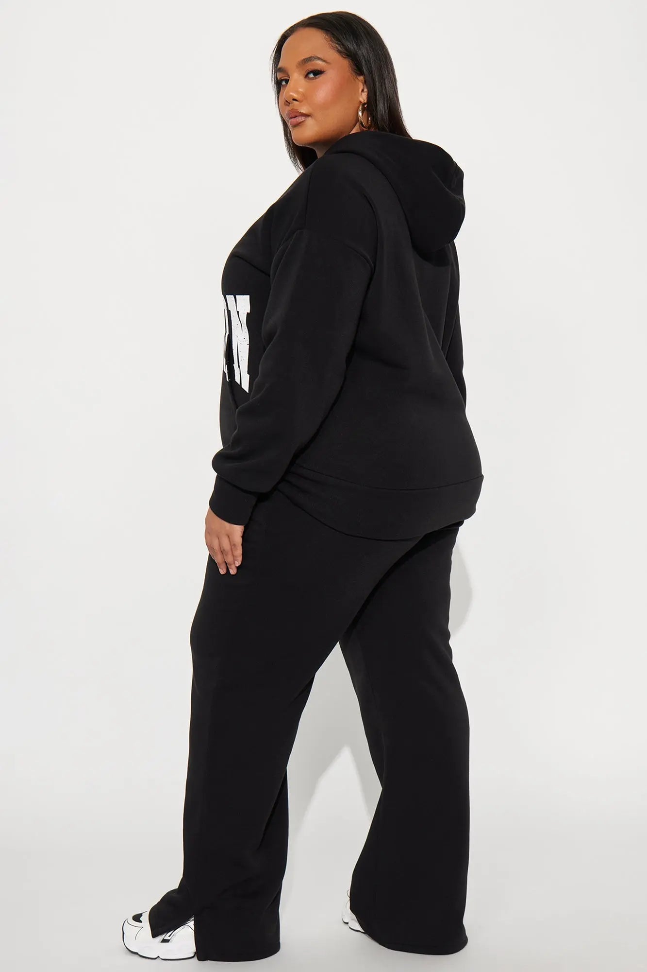 Setting Intentions Fleece Sweatsuit Set - Black 