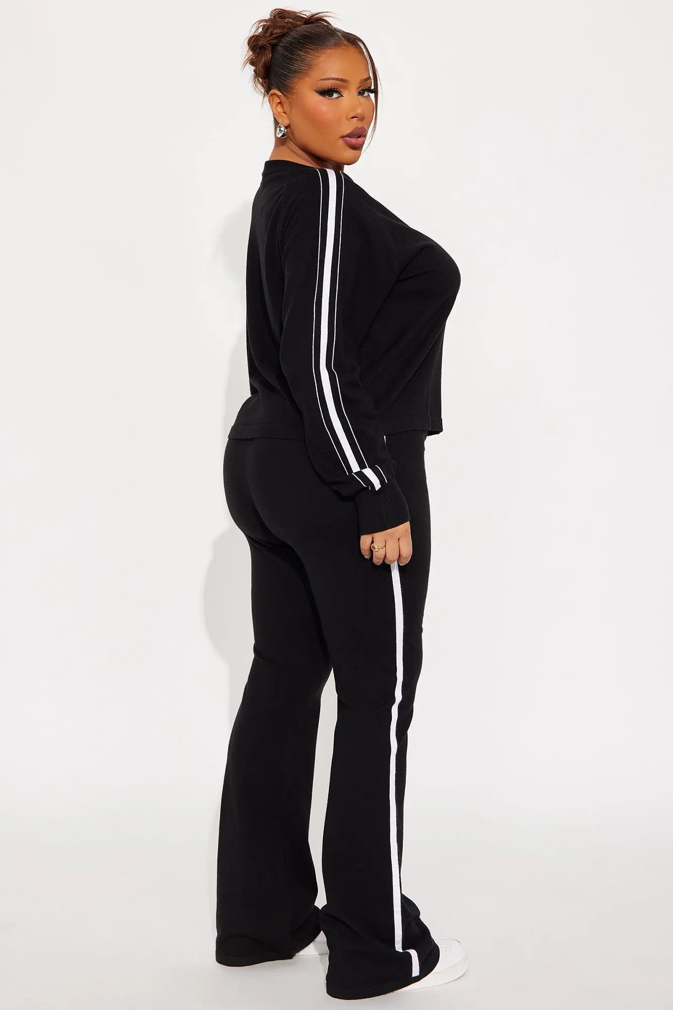 Feeling Electric Sweater Pant Set - Black 