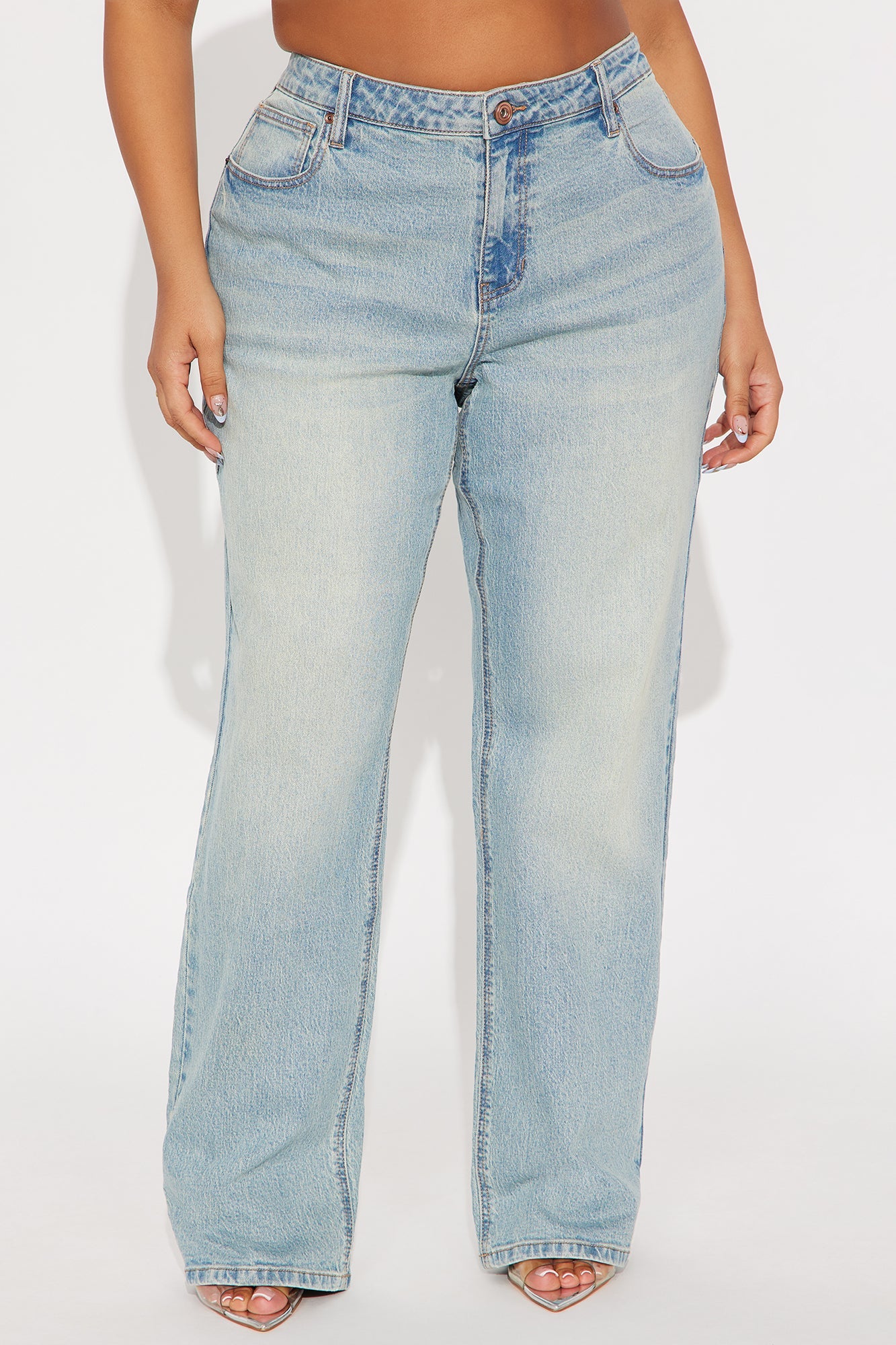 Leila Low Rise Straight Leg Jeans - Light Wash