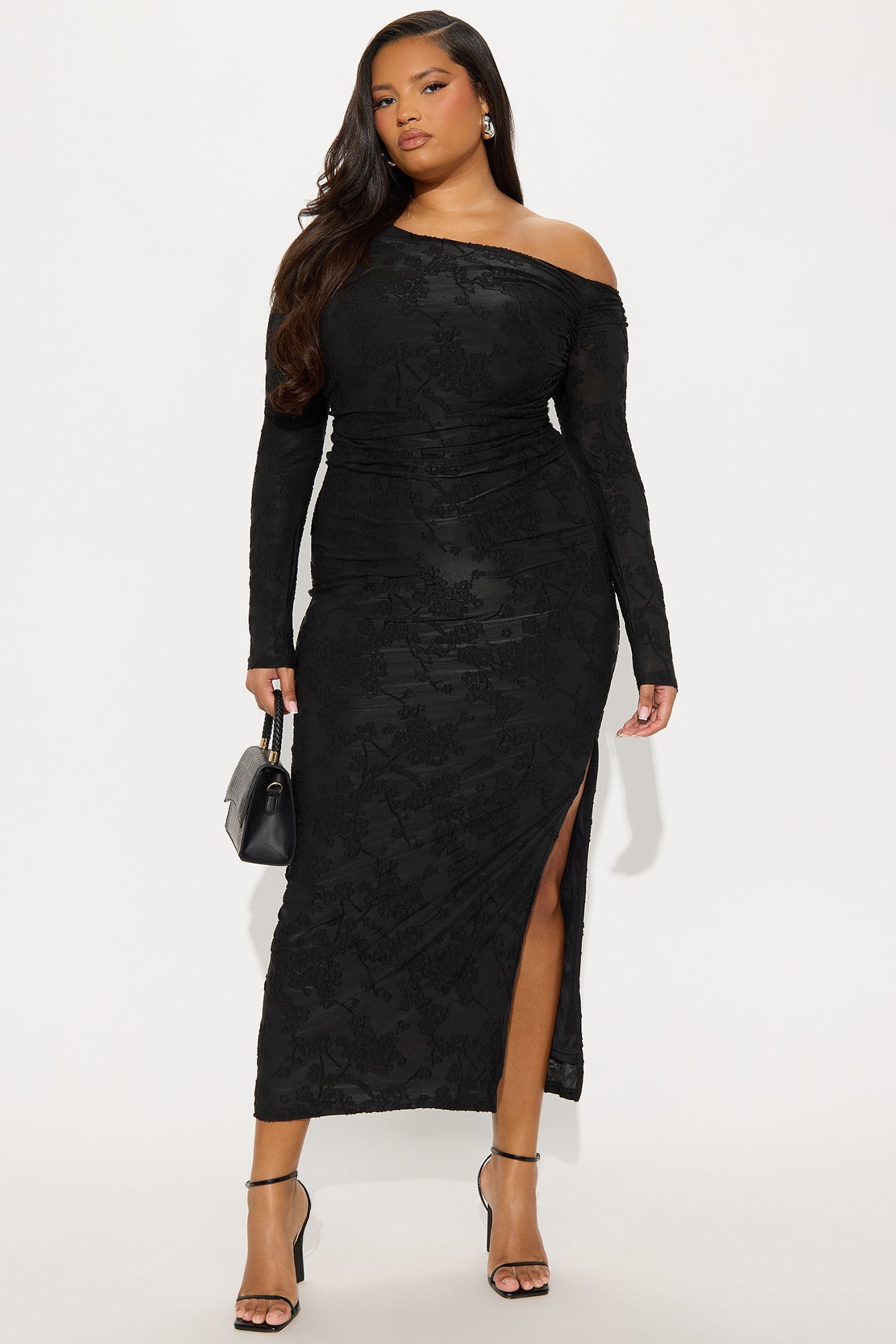 Ellie Off Shoulder Textured Maxi Dress - Black