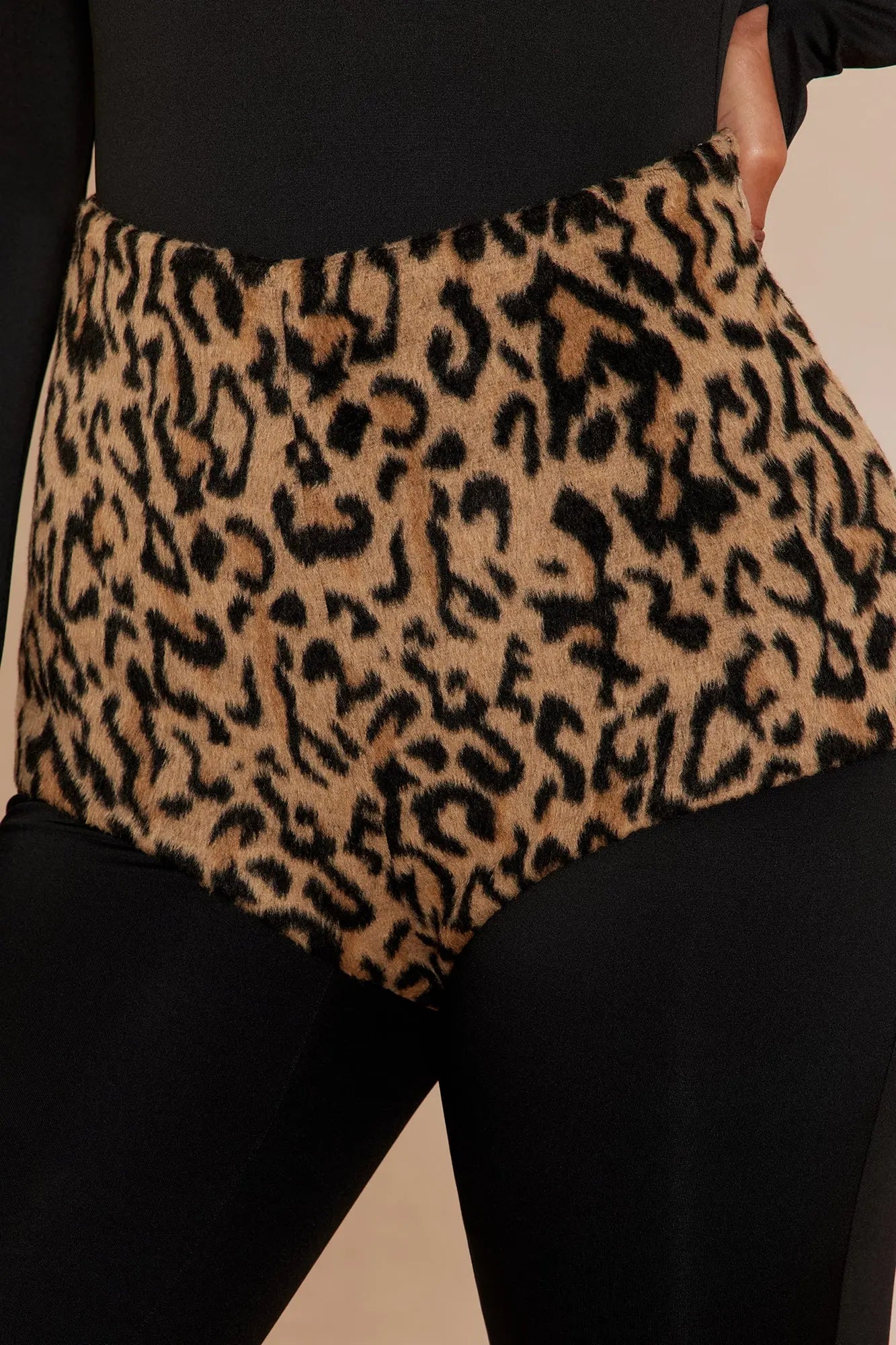 Tanesha Wool Short - Leopard 