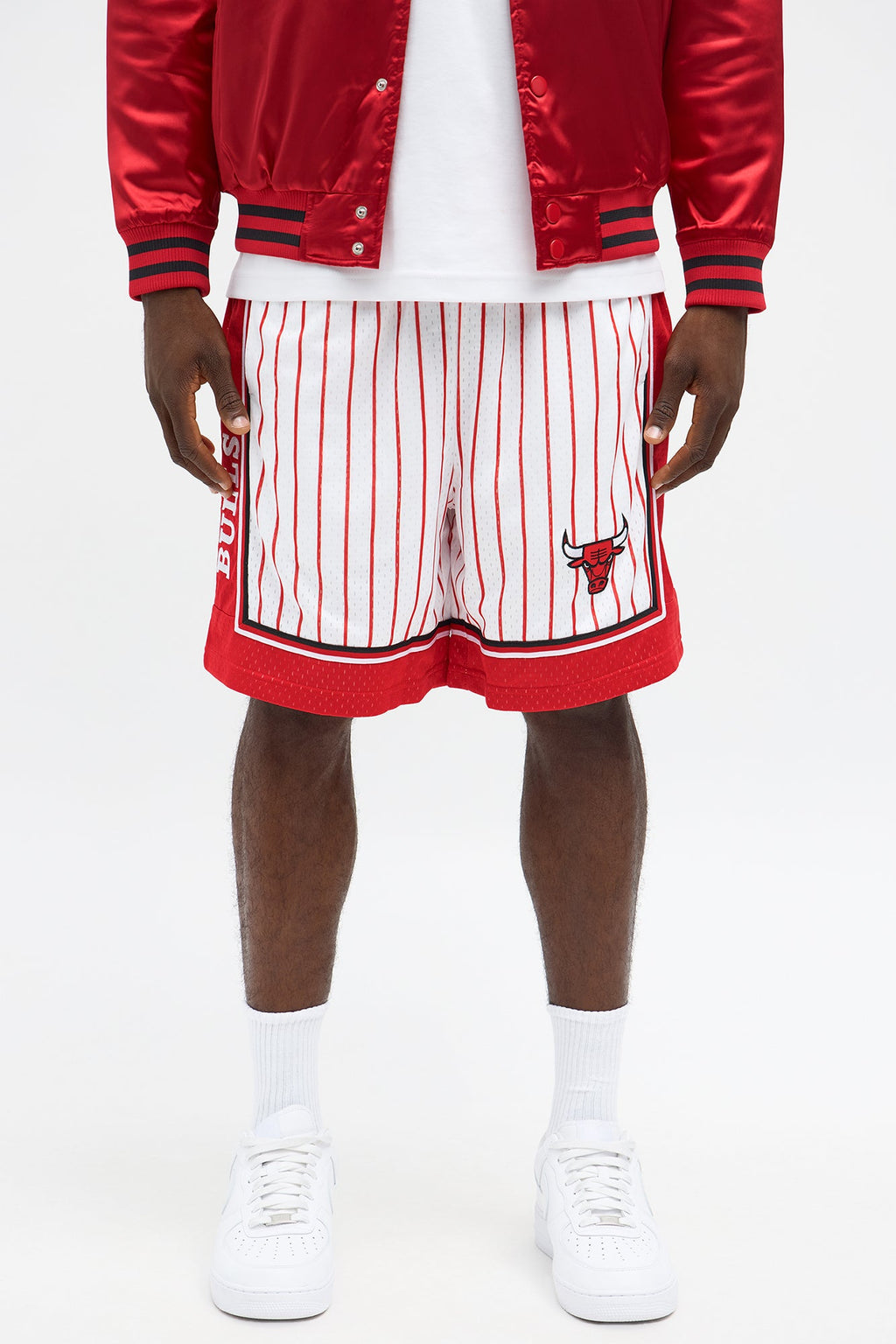 Bulls Relaxed Fit Striped Shorts - Cream