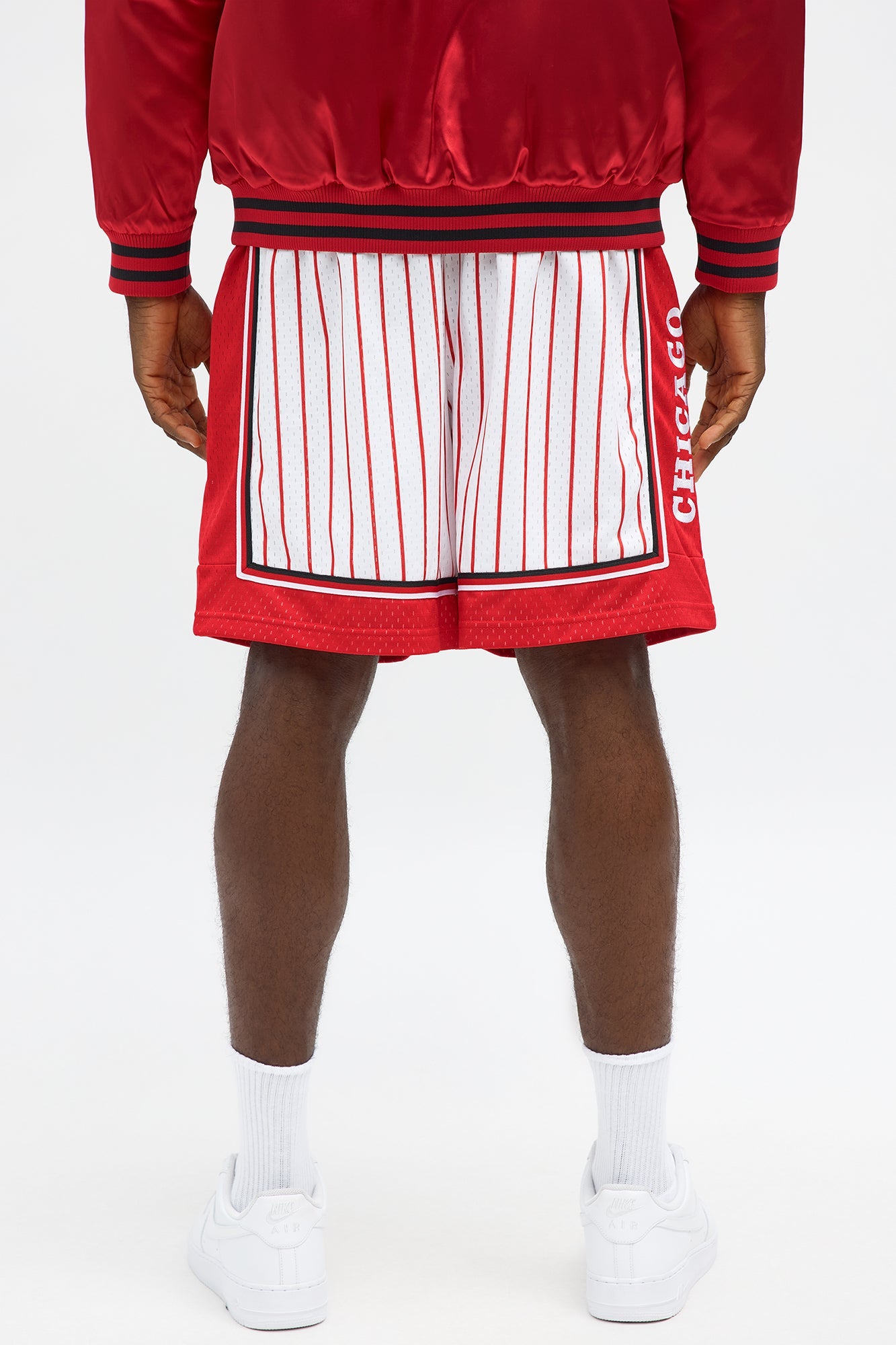 Bulls Relaxed Fit Striped Shorts - Cream