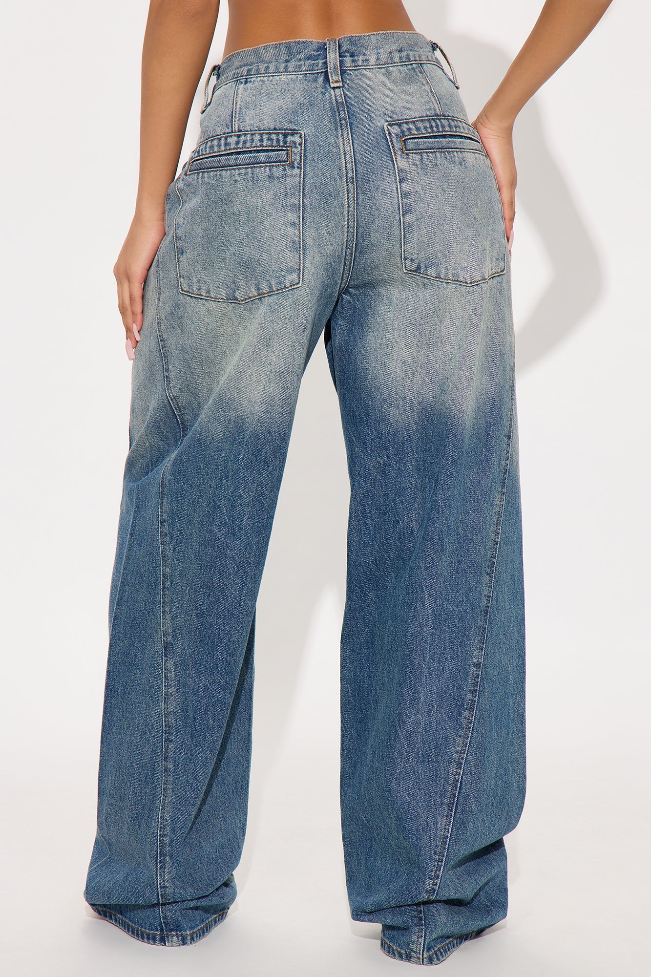 Scotlyn Loose Straight Leg Jeans - Vintage Wash