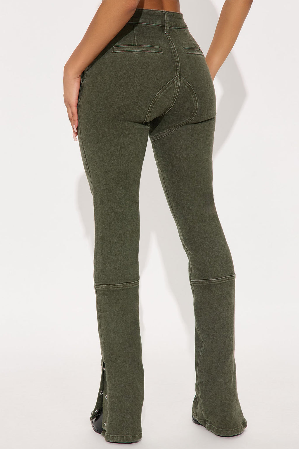 Chasin' You Mineral Wash Pant - Dark Olive 