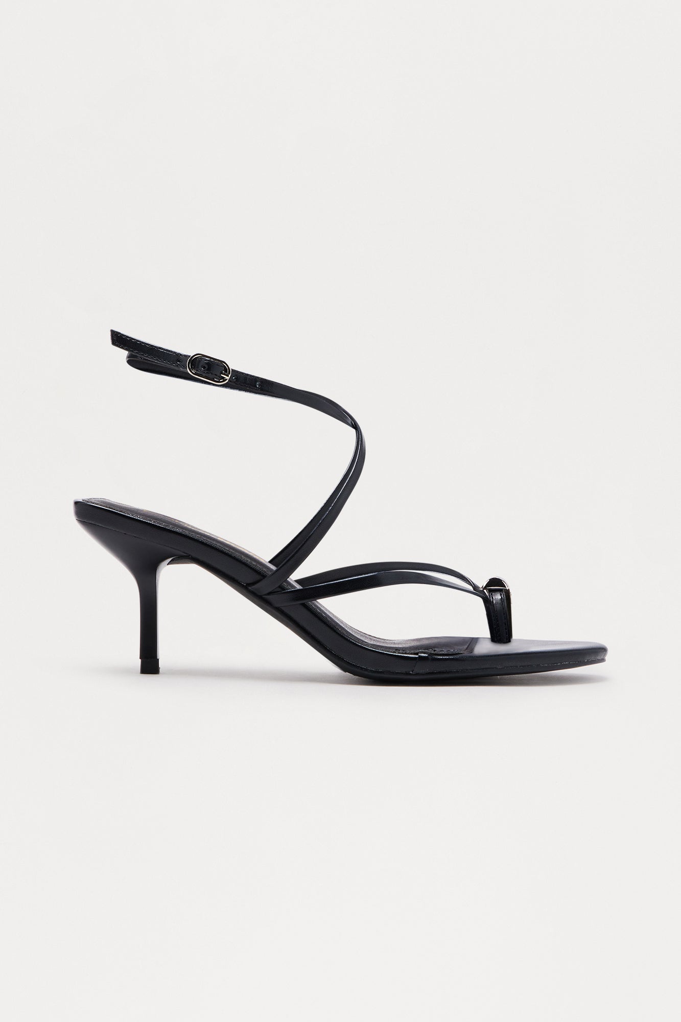 Andres Hardware Toe Ring Heels - Black