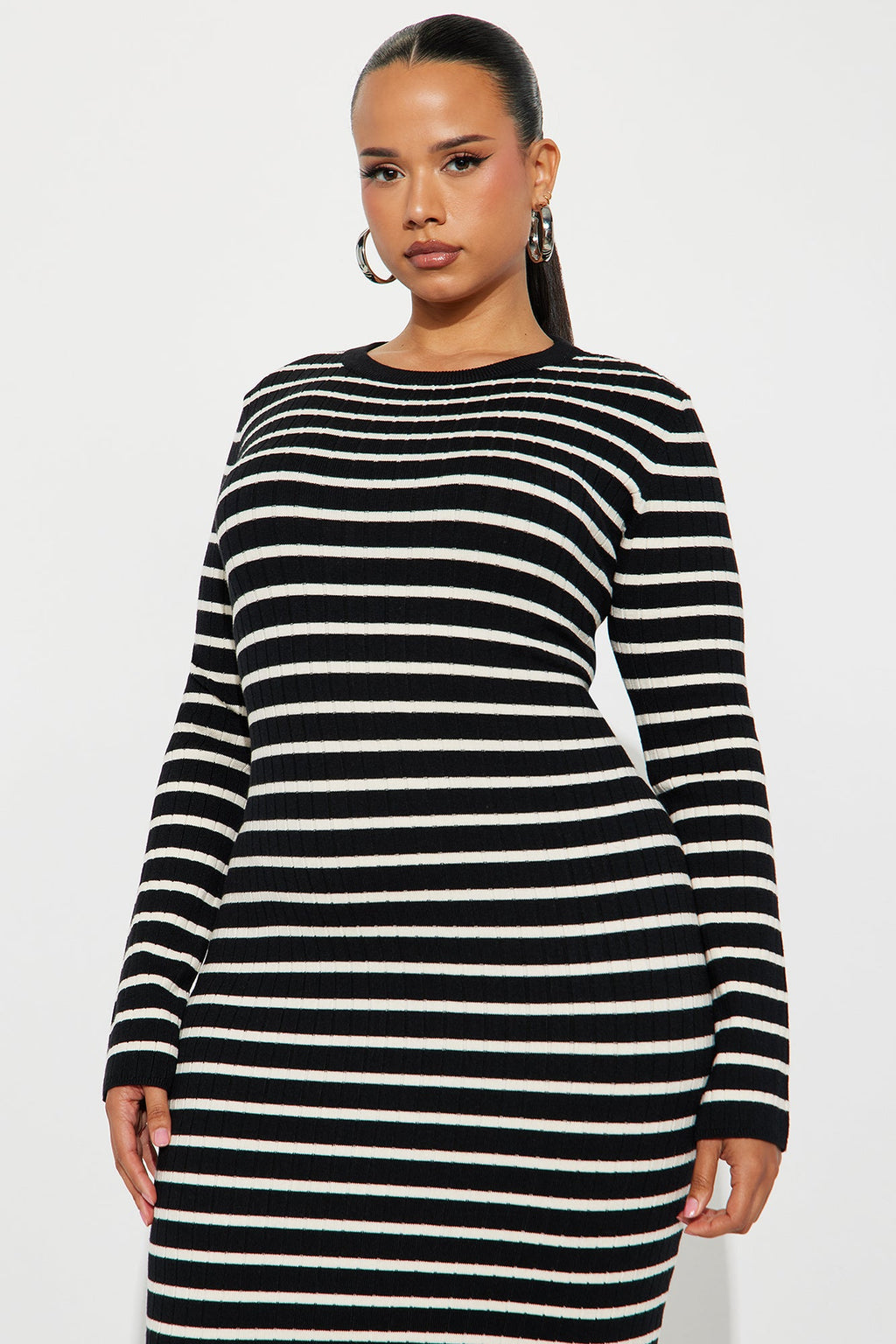 Still A 10 Sweater Maxi Dress - Black/White