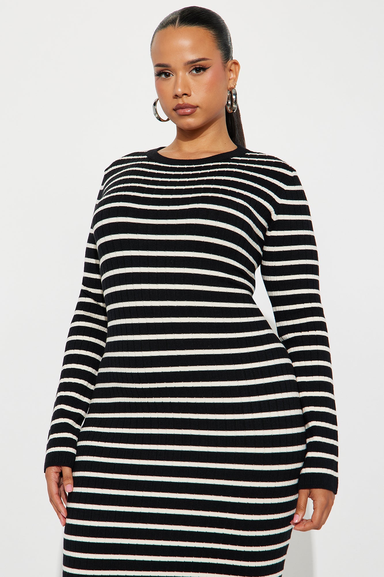 Still A 10 Sweater Maxi Dress - Black/White