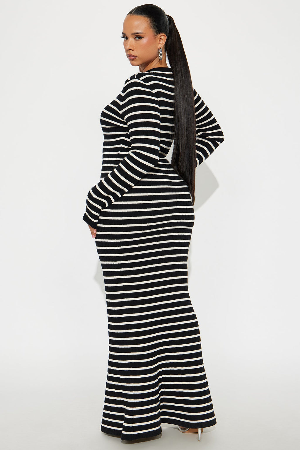 Still A 10 Sweater Maxi Dress - Black/White