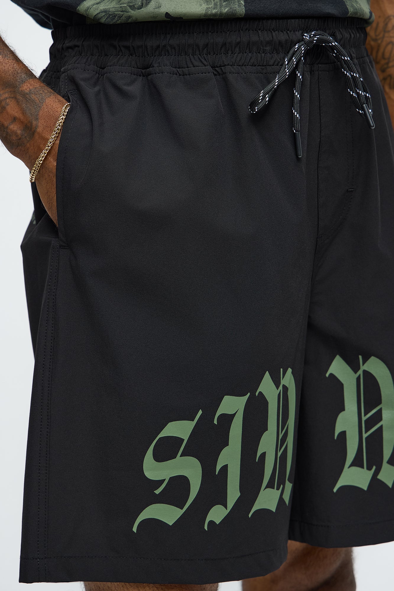 Sinner Relaxed Shorts - Black
