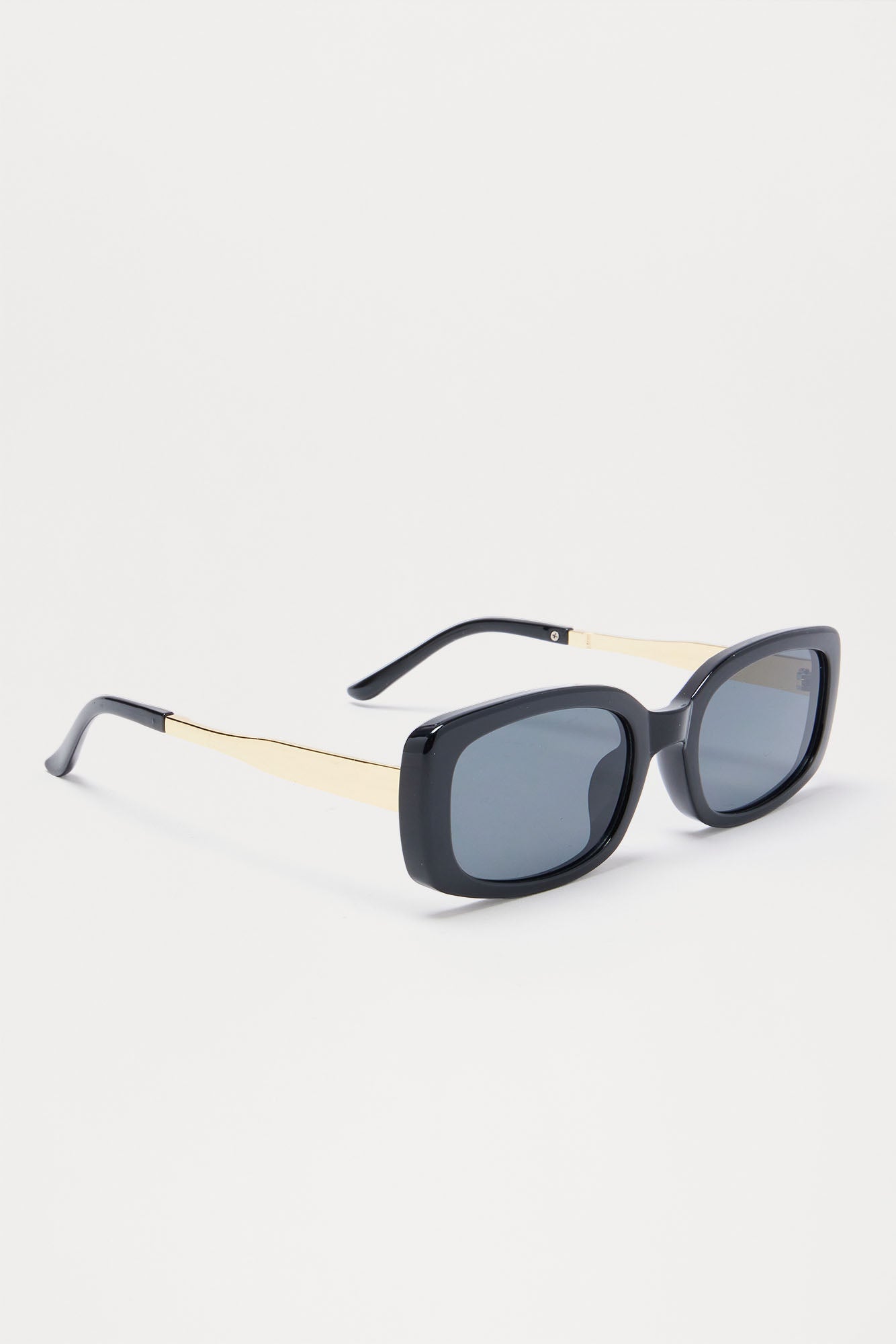 In Uniform Square Sunglasses - Black