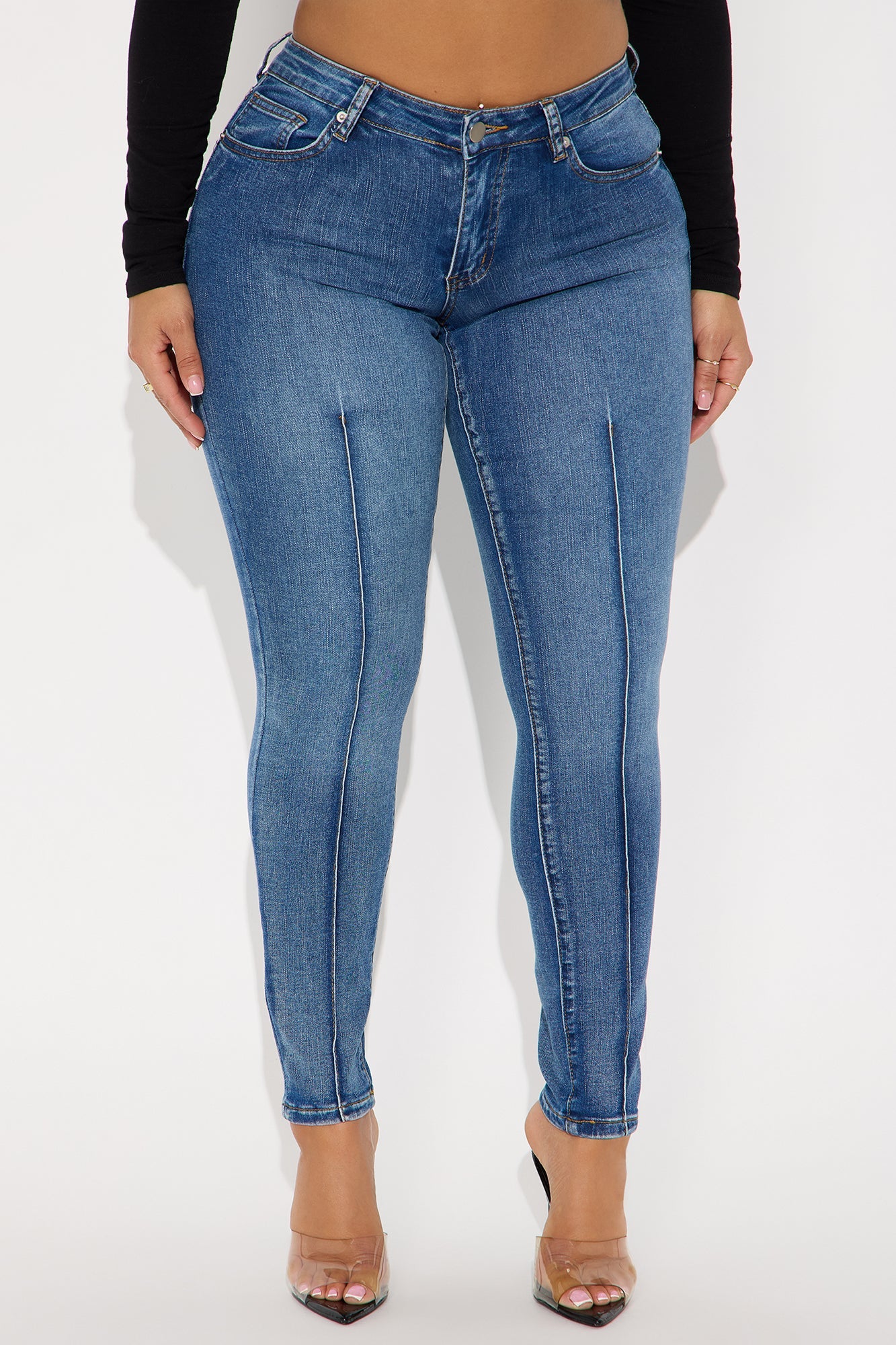 Seamingly Beautiful Low Rise Skinny Jeans - Medium Wash