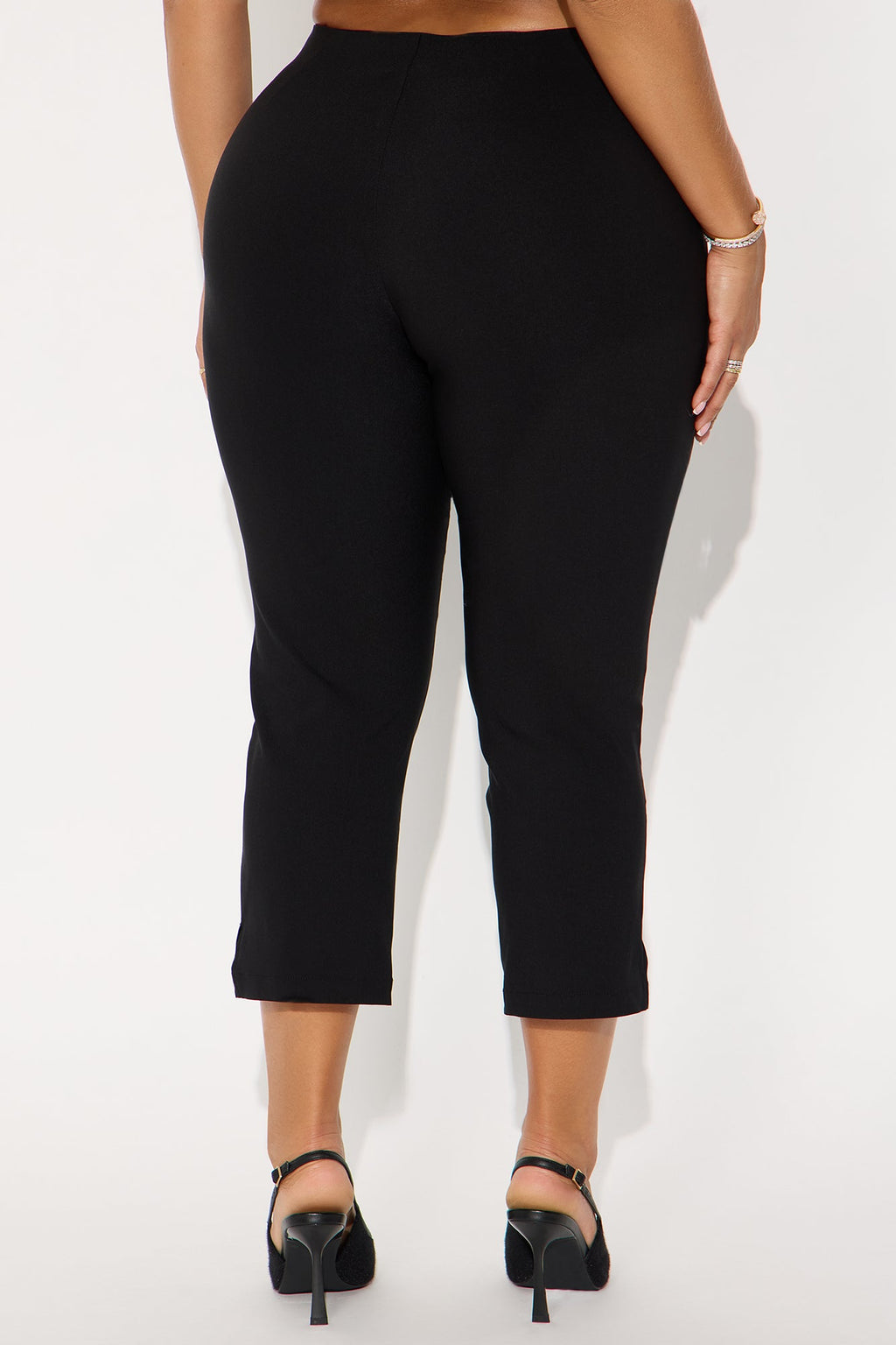 Slim Chances Skinny Capri Pant - Black