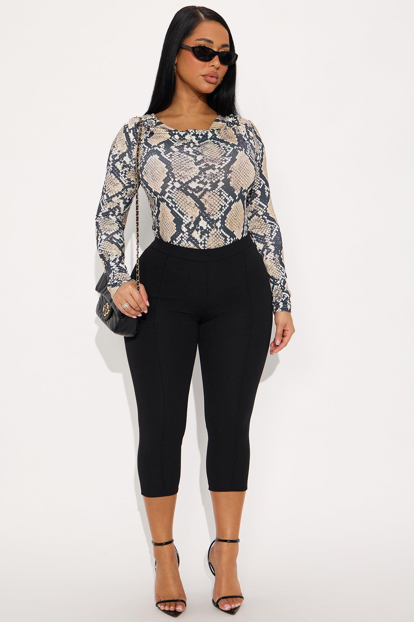 Brenda Mid Rise Knit Crepe Pintuck Capri Legging 21″ - Black