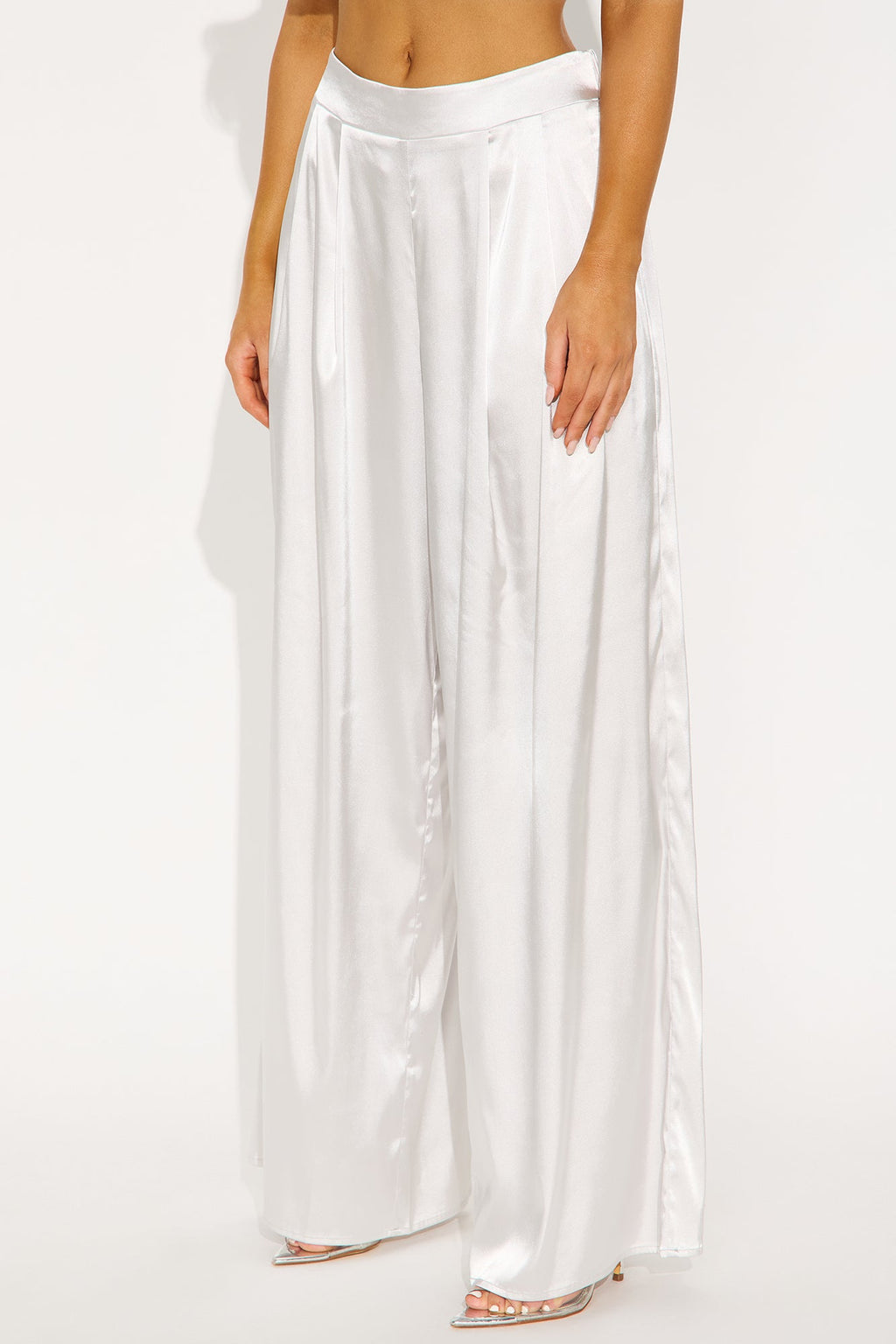 First Class Wide Leg Satin Pant 32″ - Pearl 