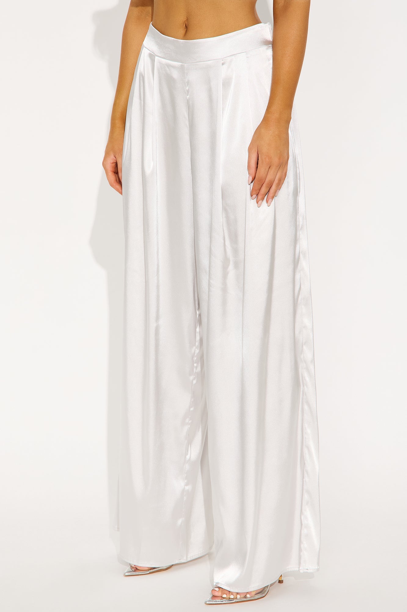 First Class Wide Leg Satin Pant 32″ - Pearl 