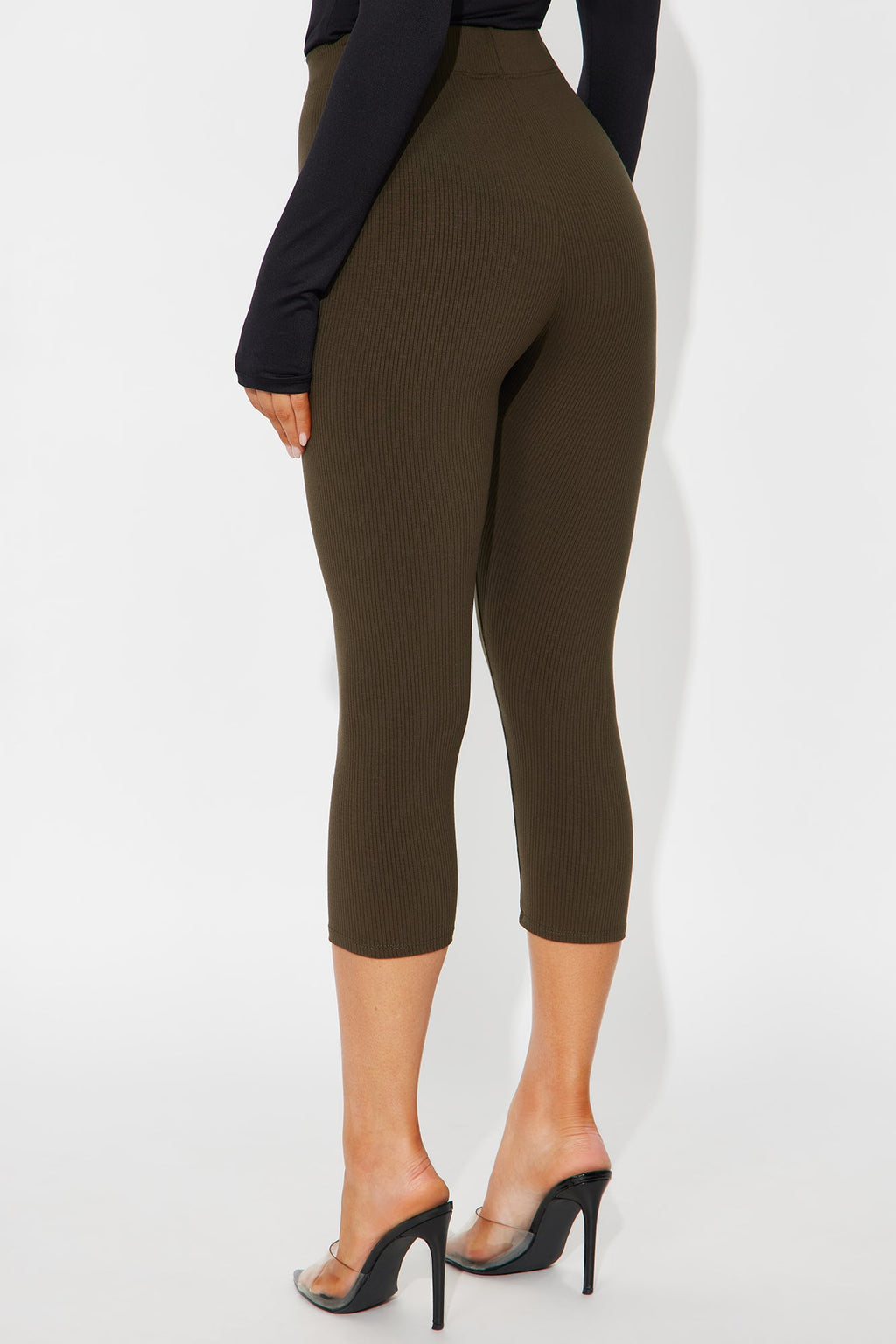 Tory Rib Heavy Contoured High Waisted Capri Legging - Olive
