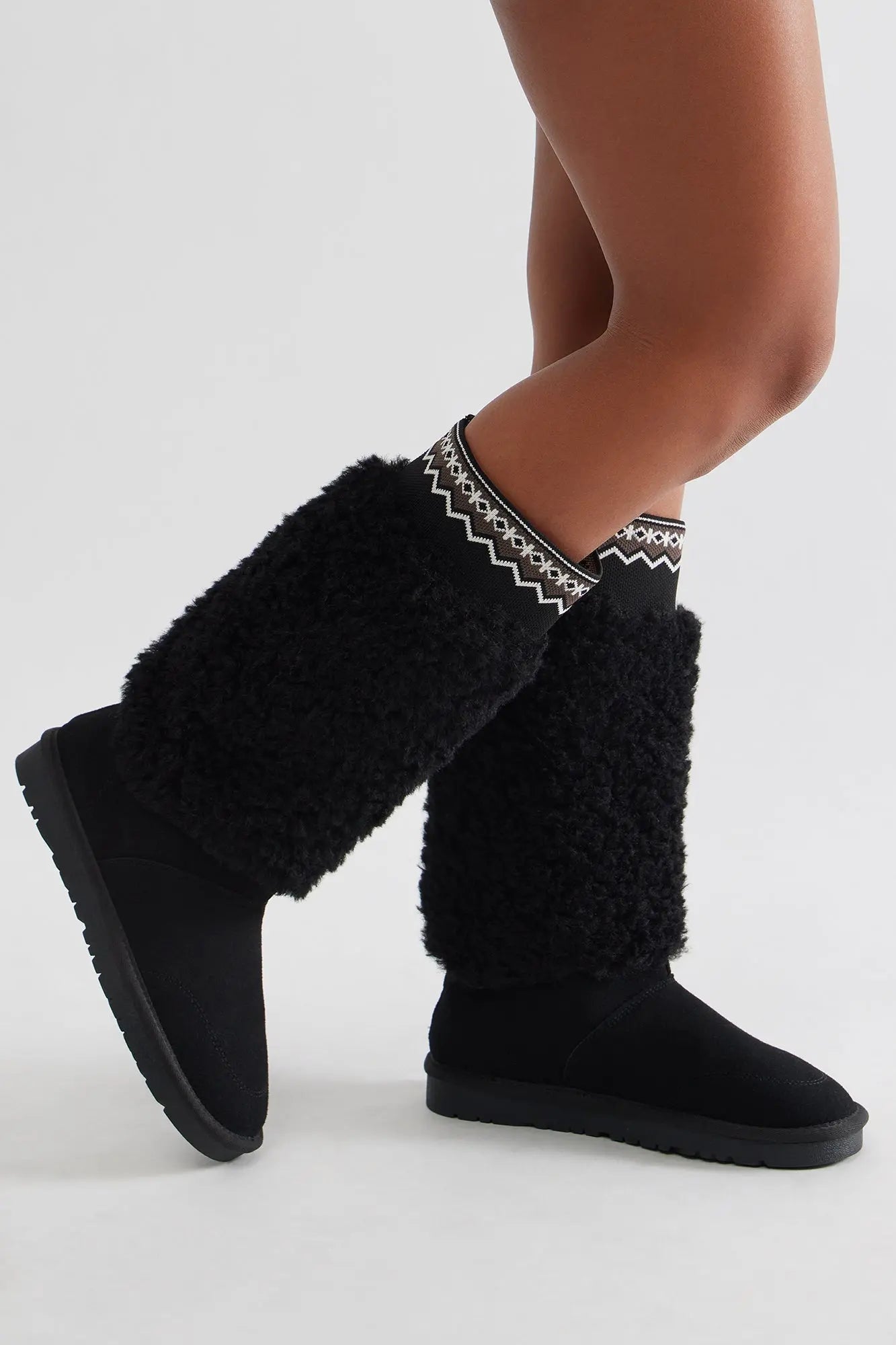 Grizzly Faux Fur Boots - Black 