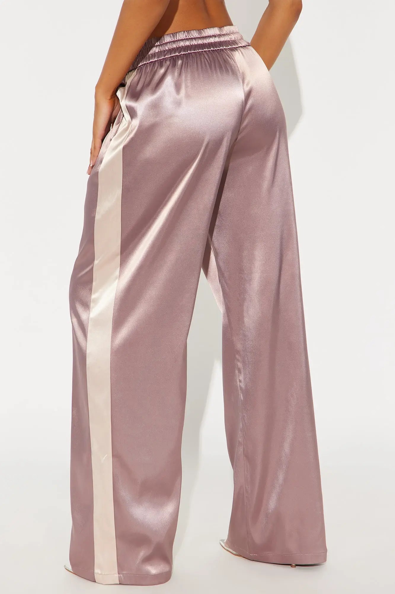 Bossed Up Satin Wide Leg Pant 33″ - Mocha/combo 