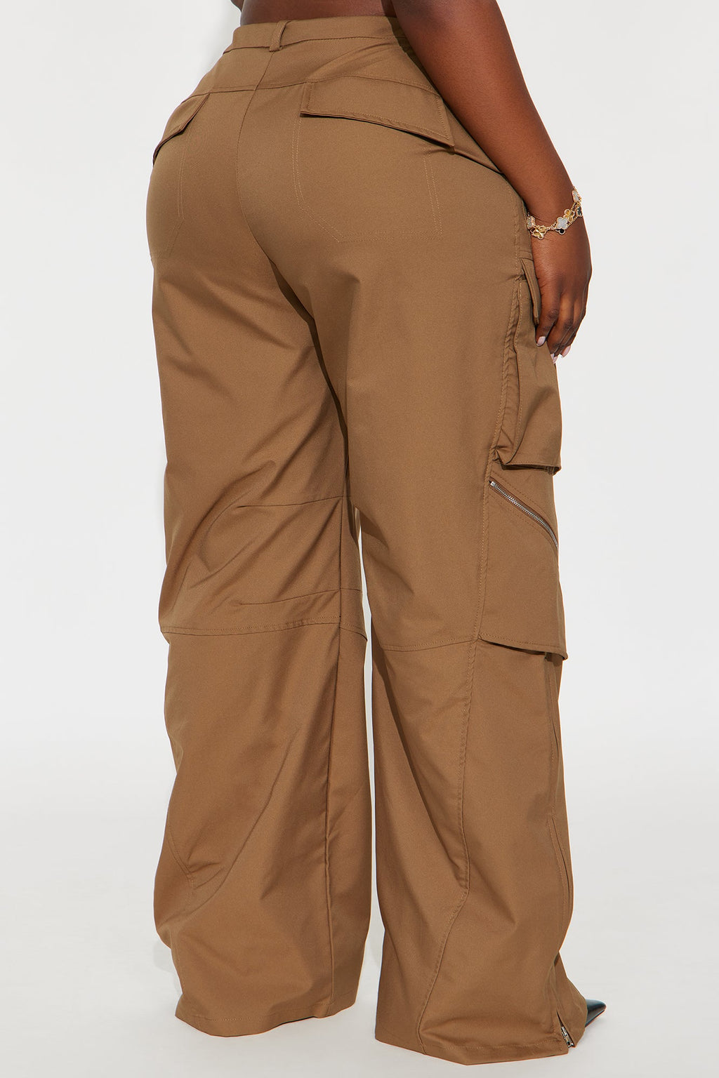 Don't Call Me Windbreaker Wide Leg Cargo Pant 33 - Olive 