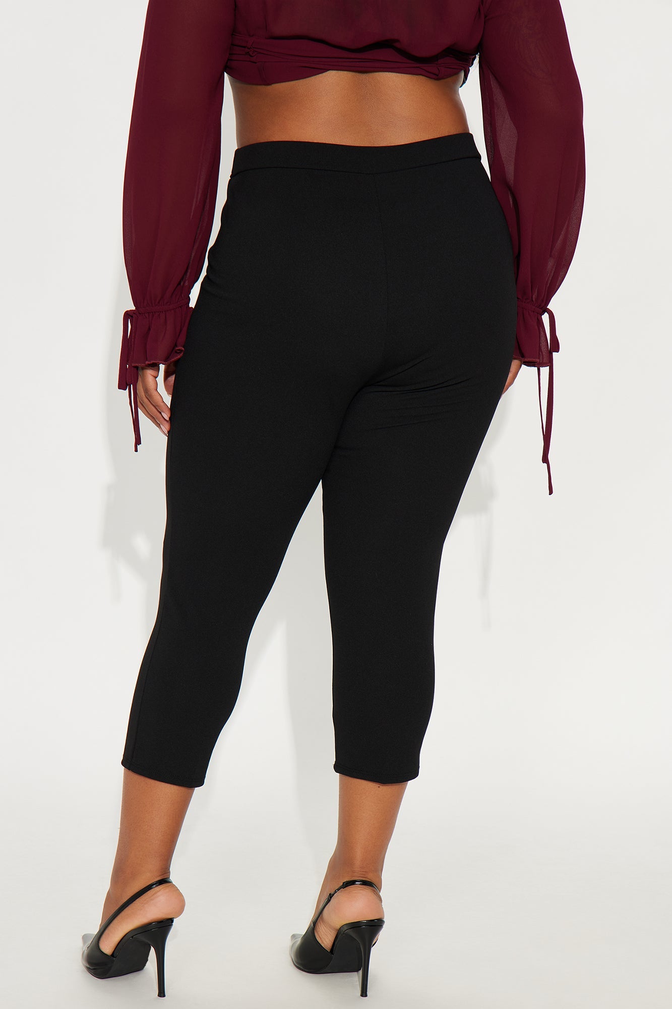 Brenda Mid Rise Knit Crepe Pintuck Capri Legging 21″ - Black