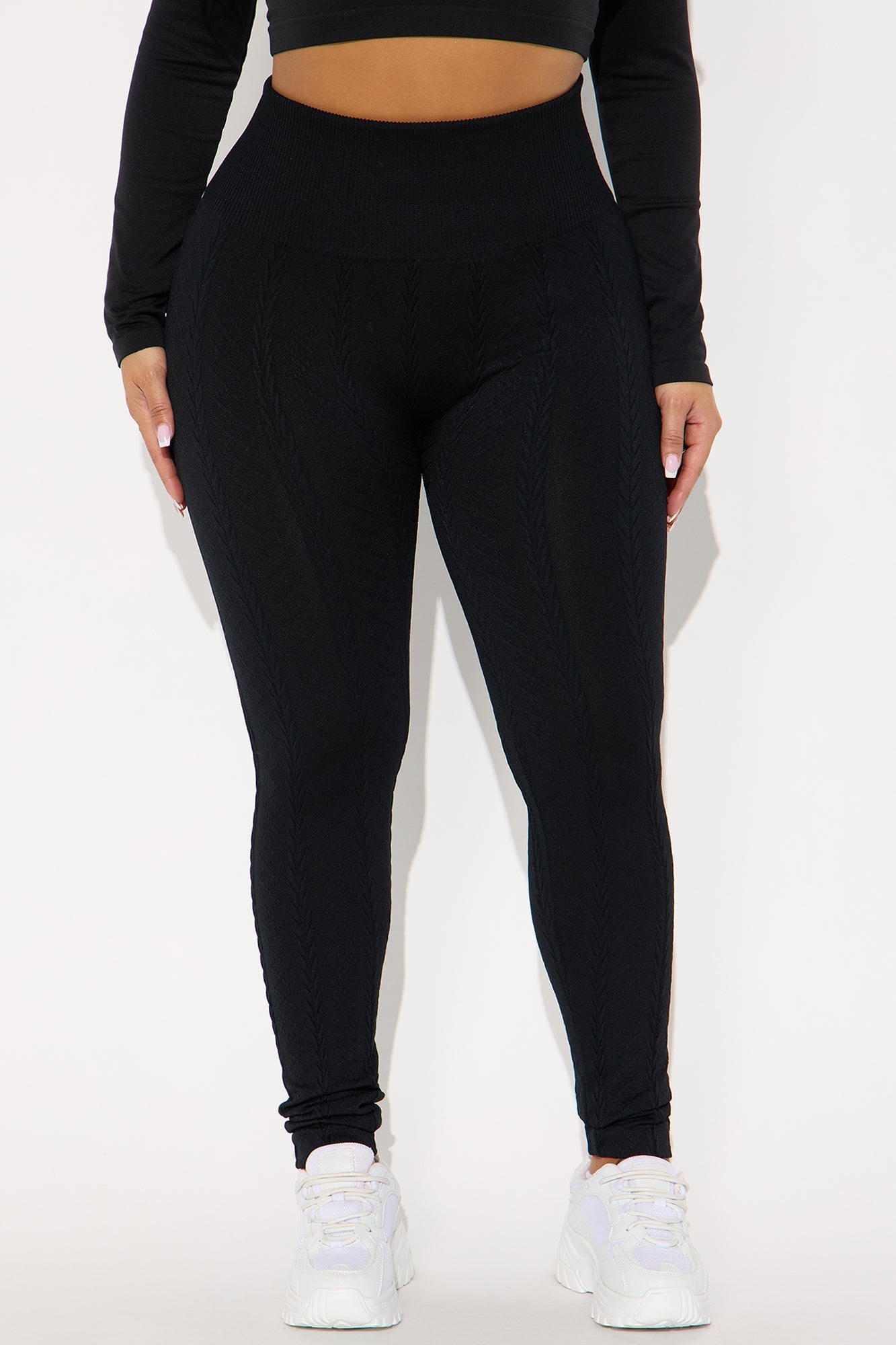Fireside Cozy Cable Knit Fleece Legging 28″ - Black