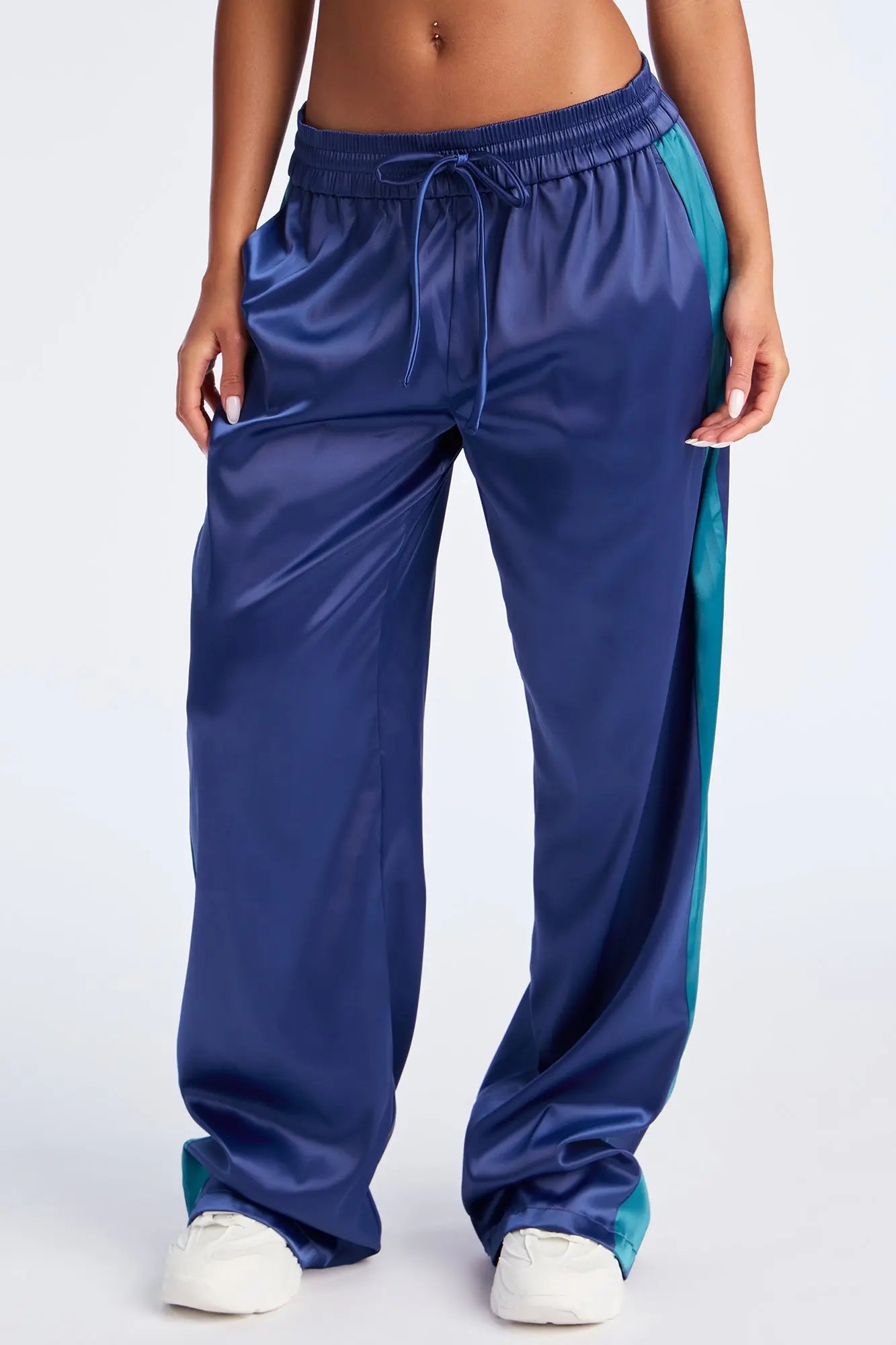 Bossed Up Satin Wide Leg Pant 33″ - Navy/combo 