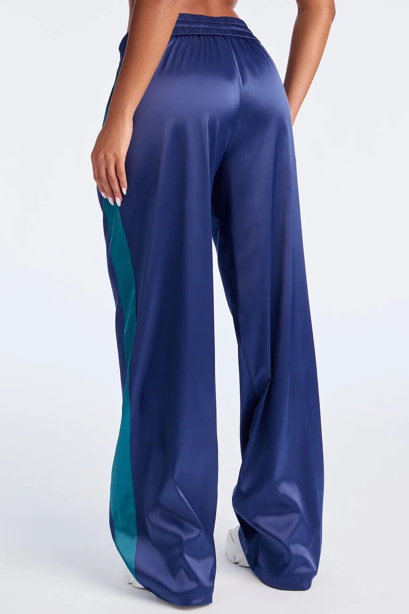 Bossed Up Satin Wide Leg Pant 33″ - Navy/combo 