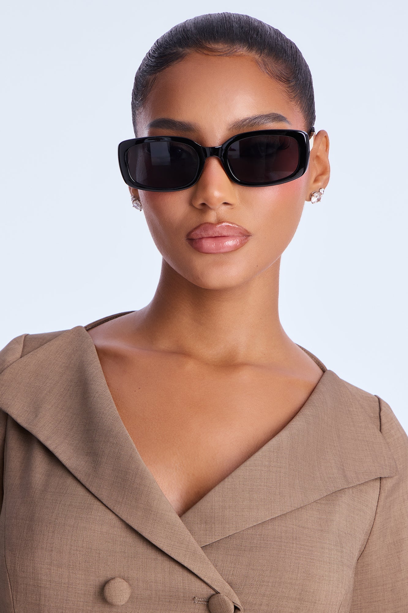 In Uniform Square Sunglasses - Black
