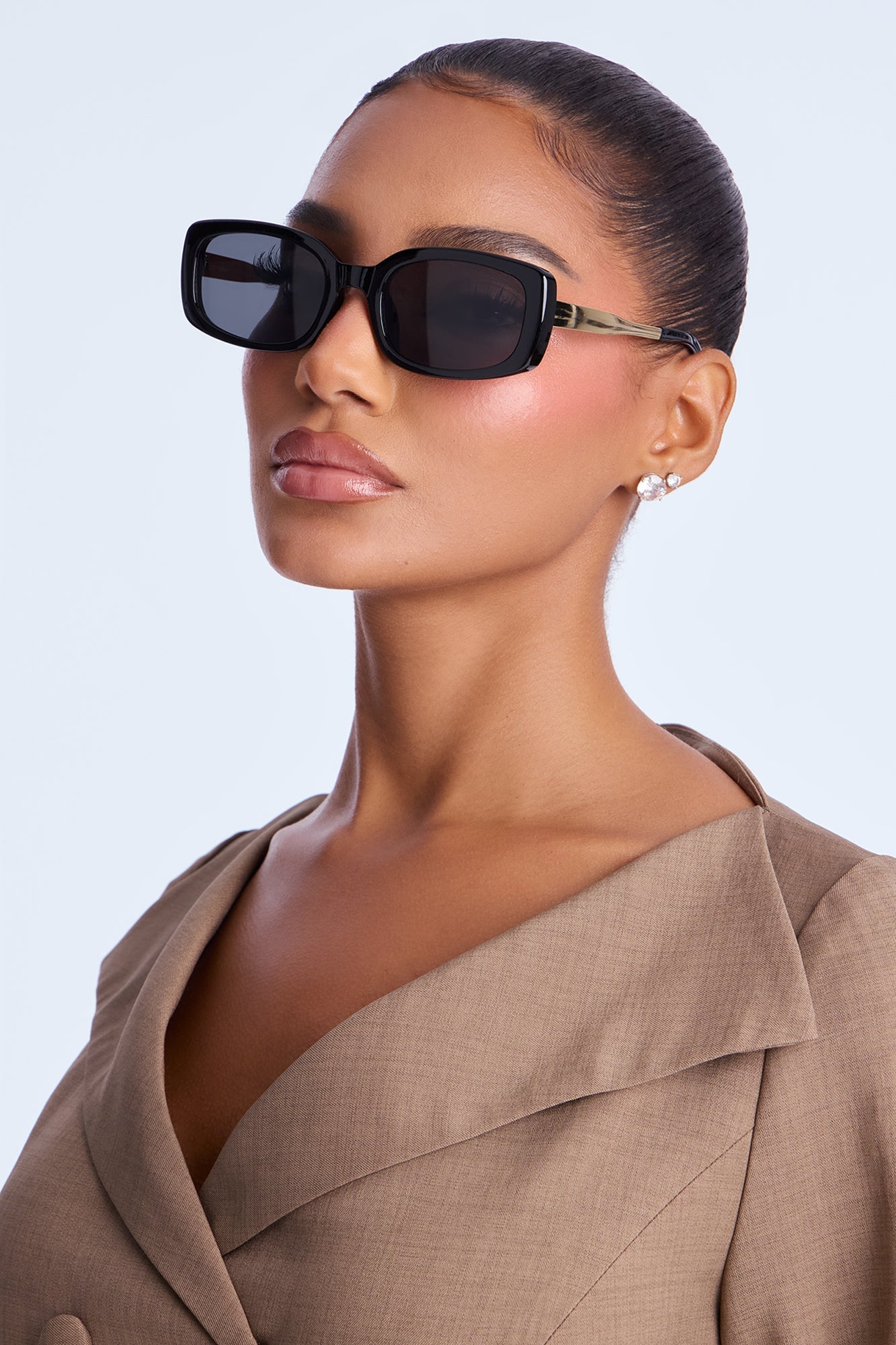 In Uniform Square Sunglasses - Black
