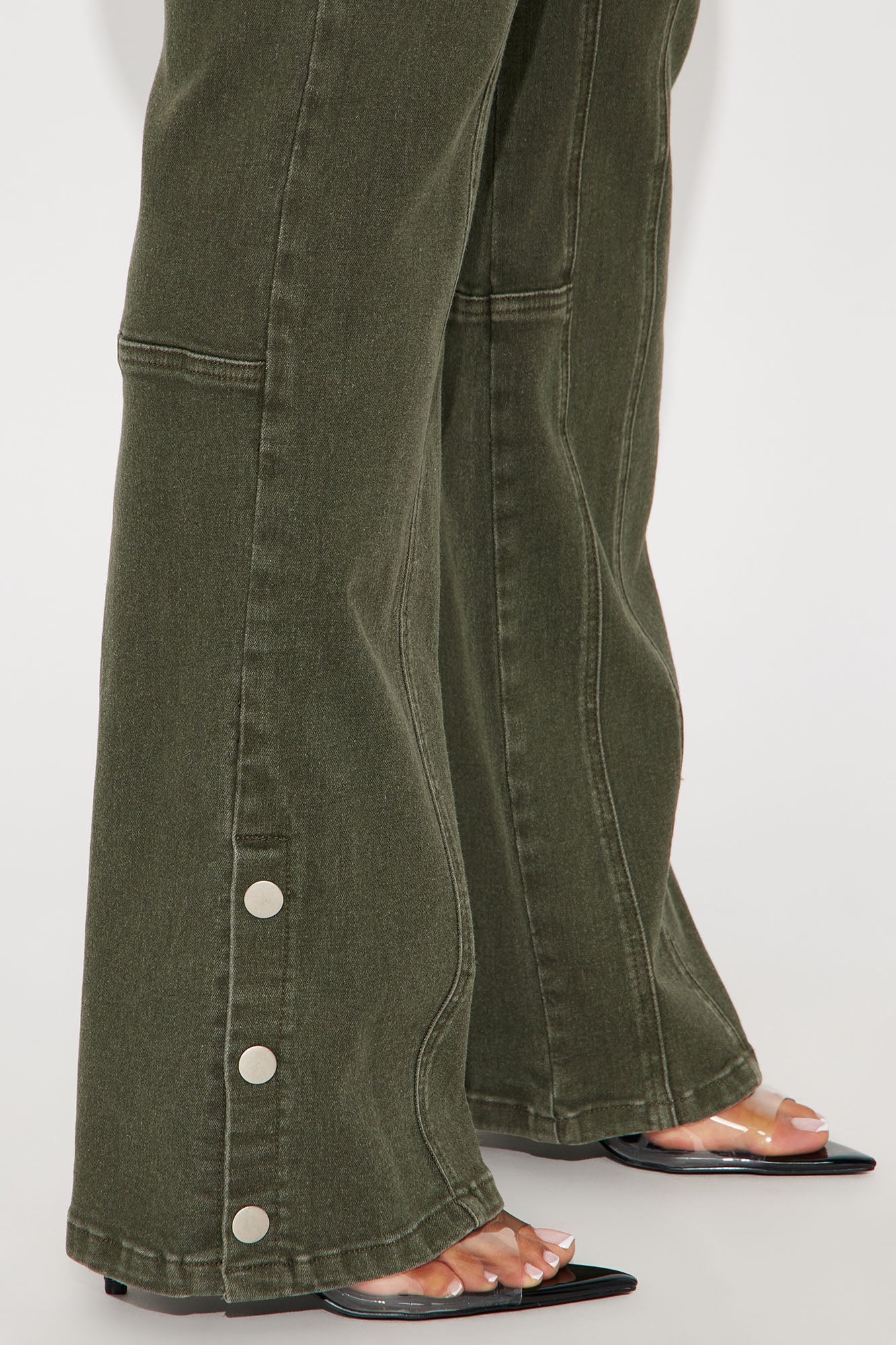 Chasin' You Mineral Wash Pant - Dark Olive 